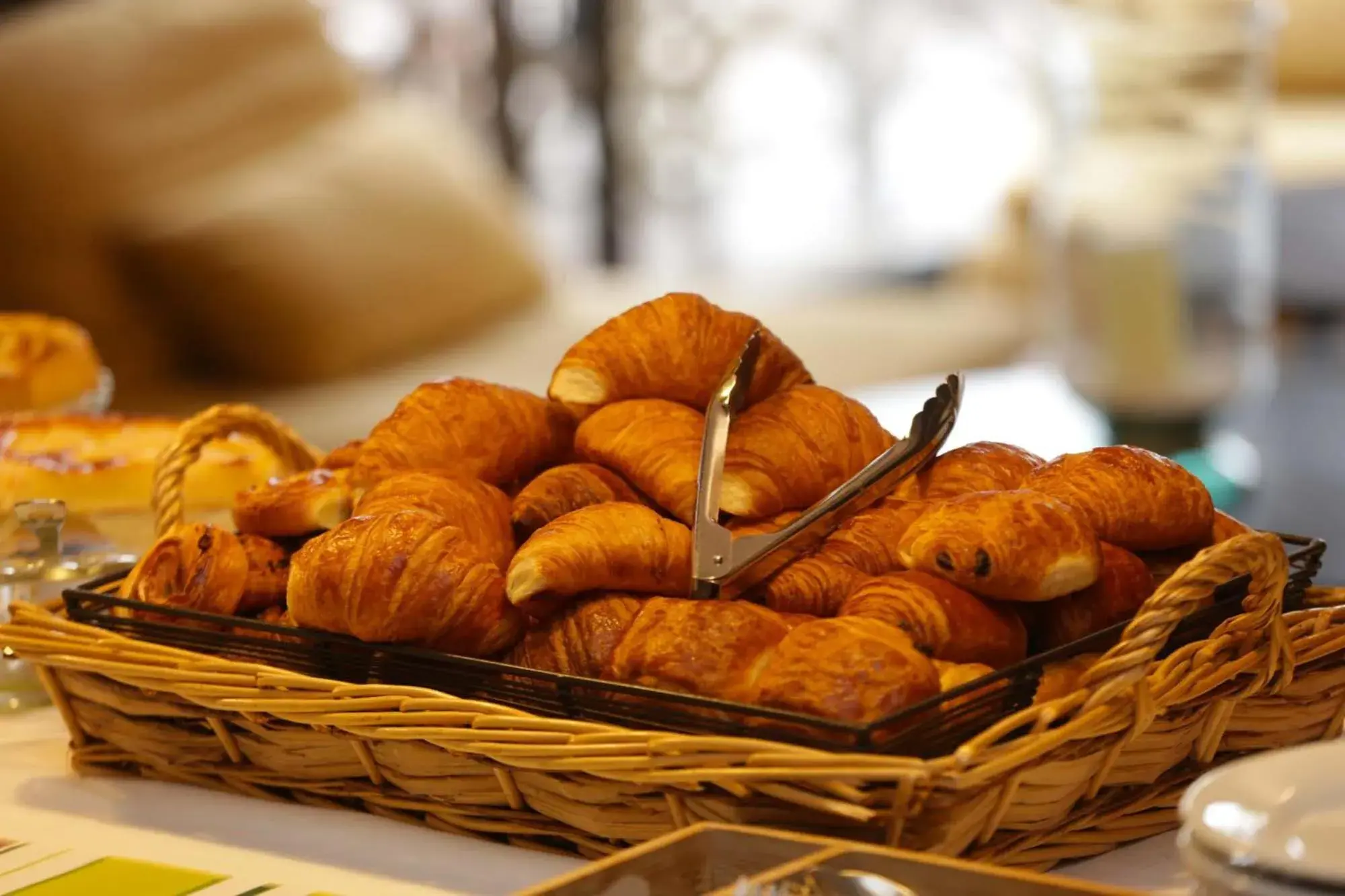 Buffet breakfast, Food in Les Jardins de Cassis