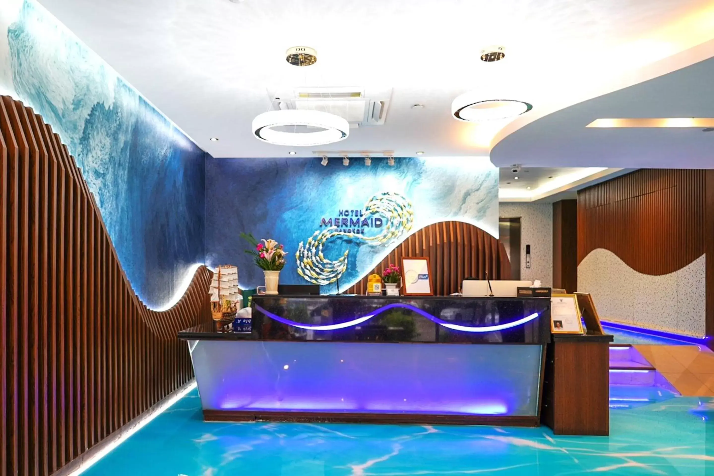Lobby or reception, Swimming Pool in Hotel Mermaid Bangkok