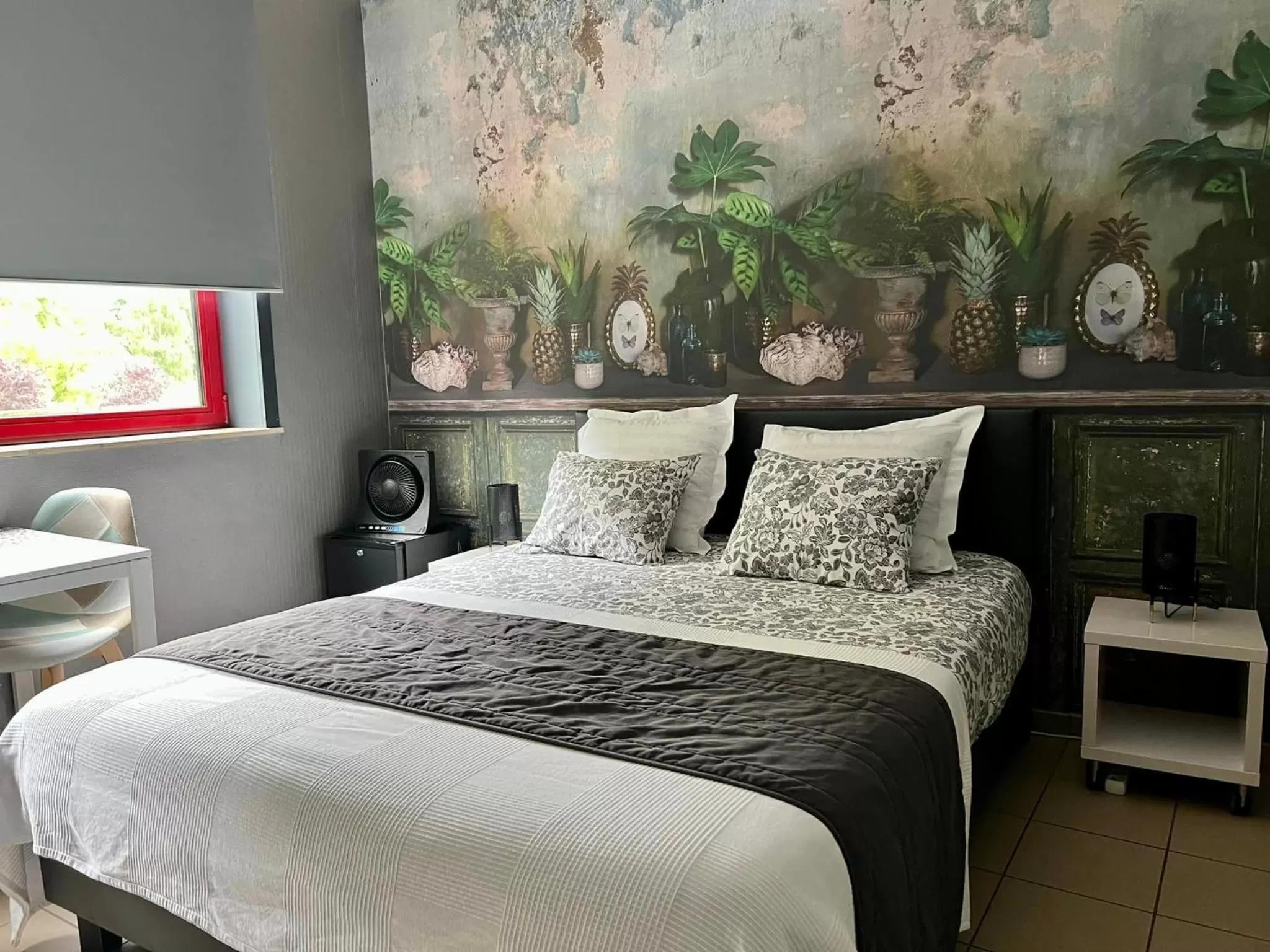 Photo of the whole room, Bed in Haras des Chartreux