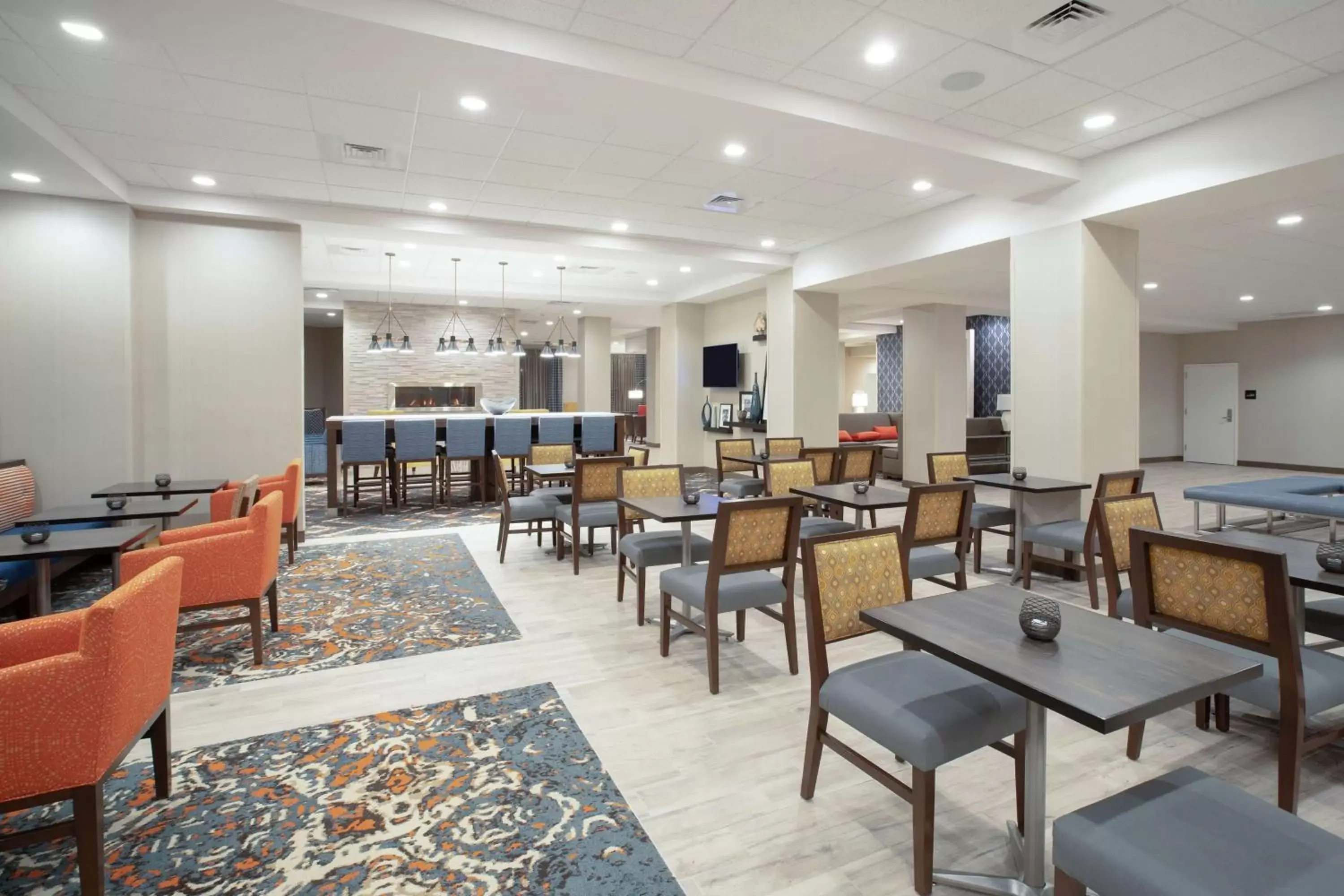 Lobby or reception, Restaurant/Places to Eat in Hampton Inn And Suites Logan, Ut