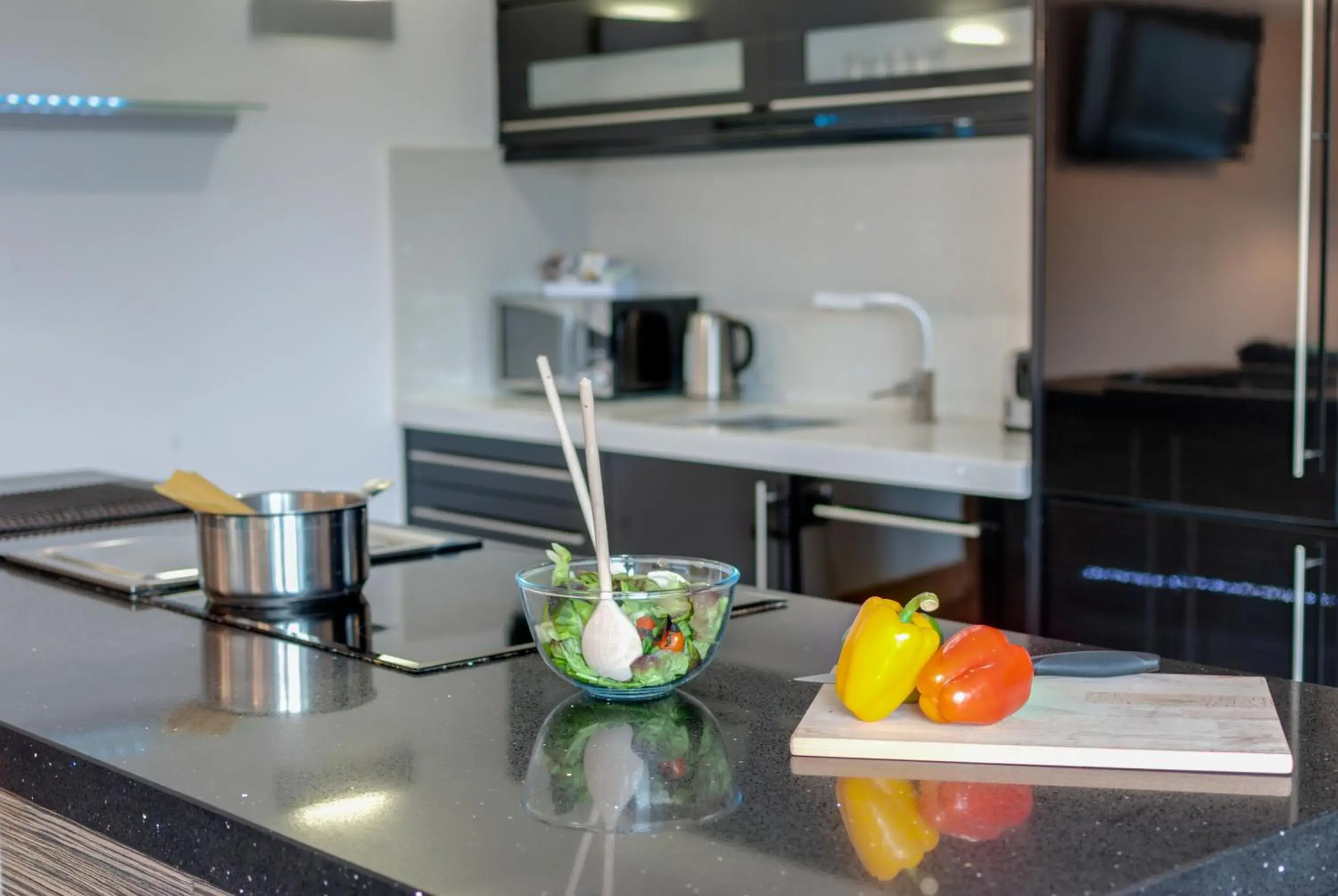 Kitchen or kitchenette, Kitchen/Kitchenette in Base Serviced Apartments - Duke Street