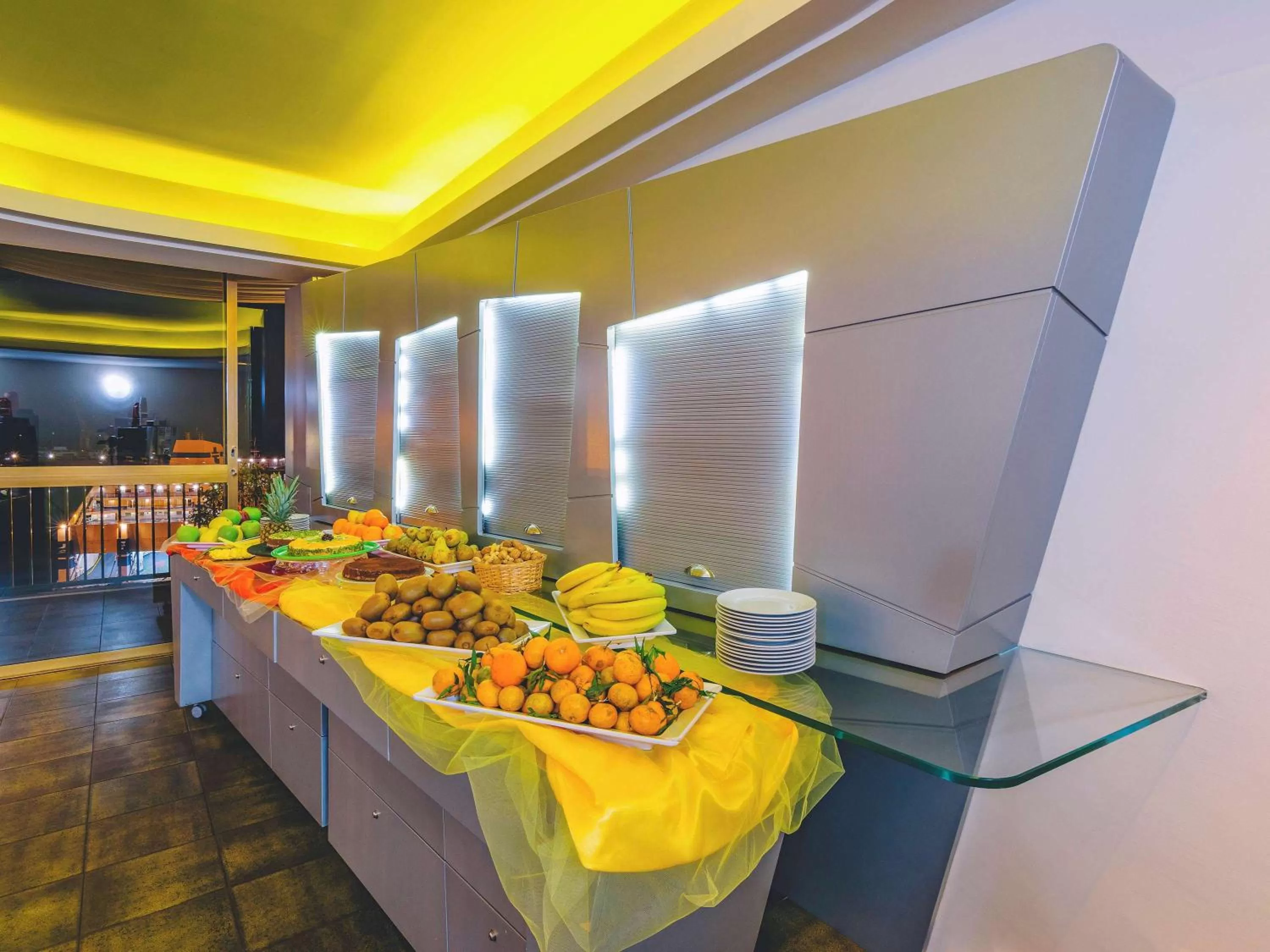 Restaurant/places to eat in President Hotel Palermo