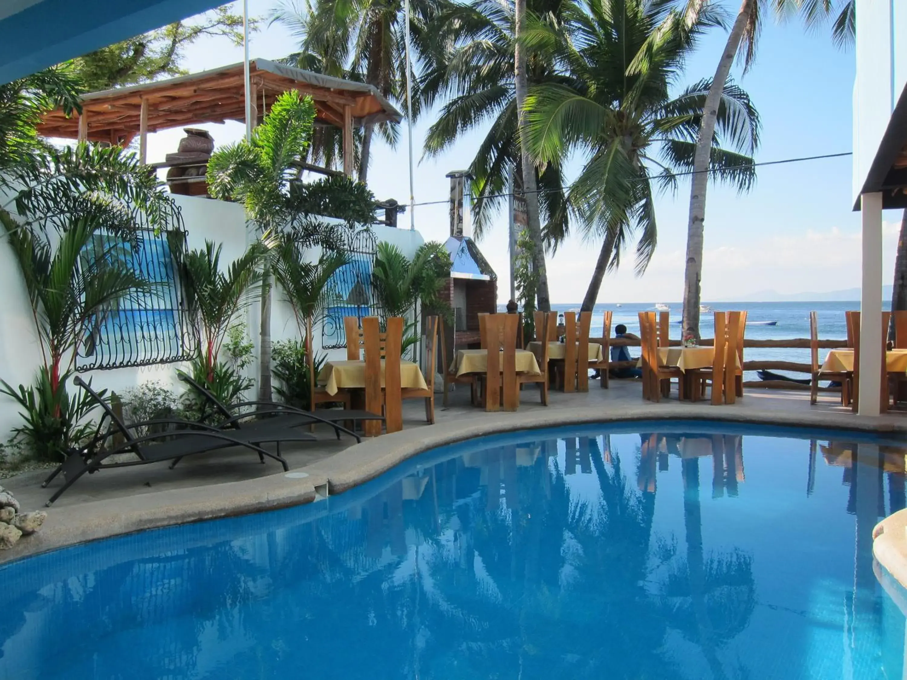 Swimming Pool in Montani Beach Resort