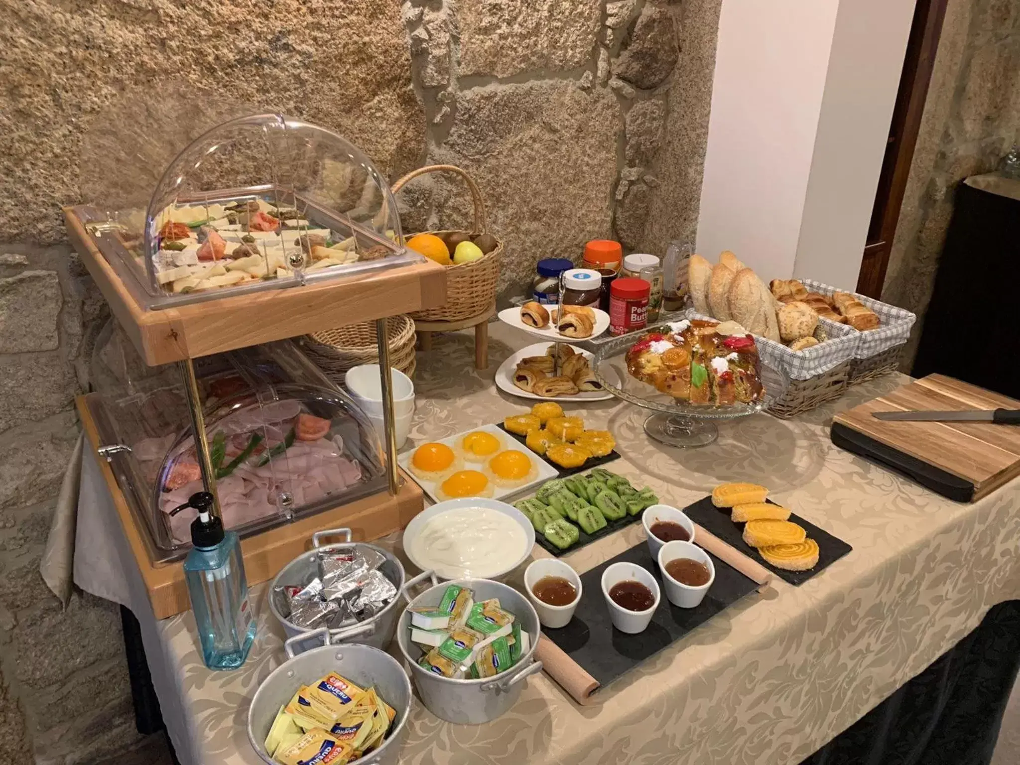 Breakfast, Food in Casa Dos Ruis - Turismo Rural