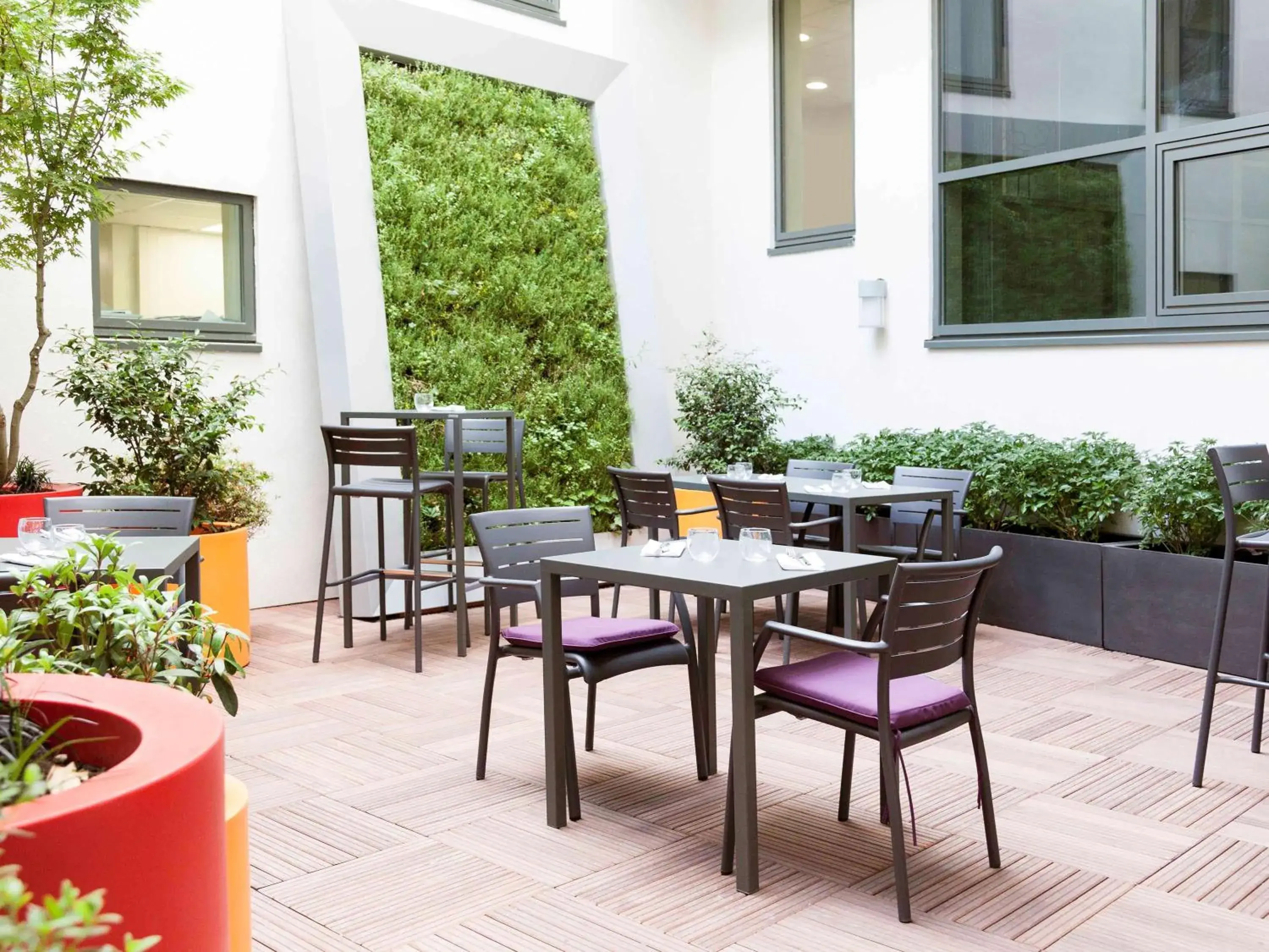 Property building in Novotel Paris Saint Denis Stade Basilique