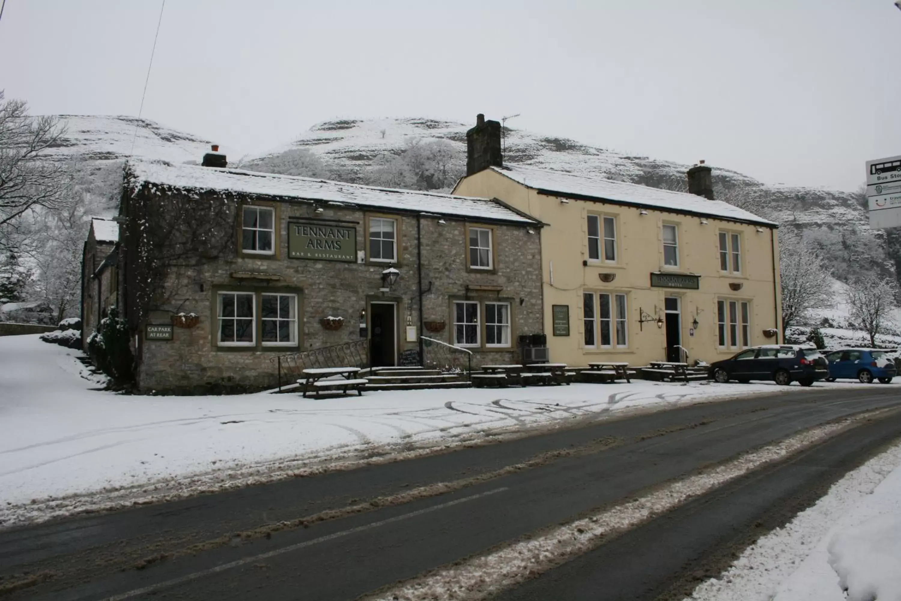 Winter in Tennant Arms Hotel