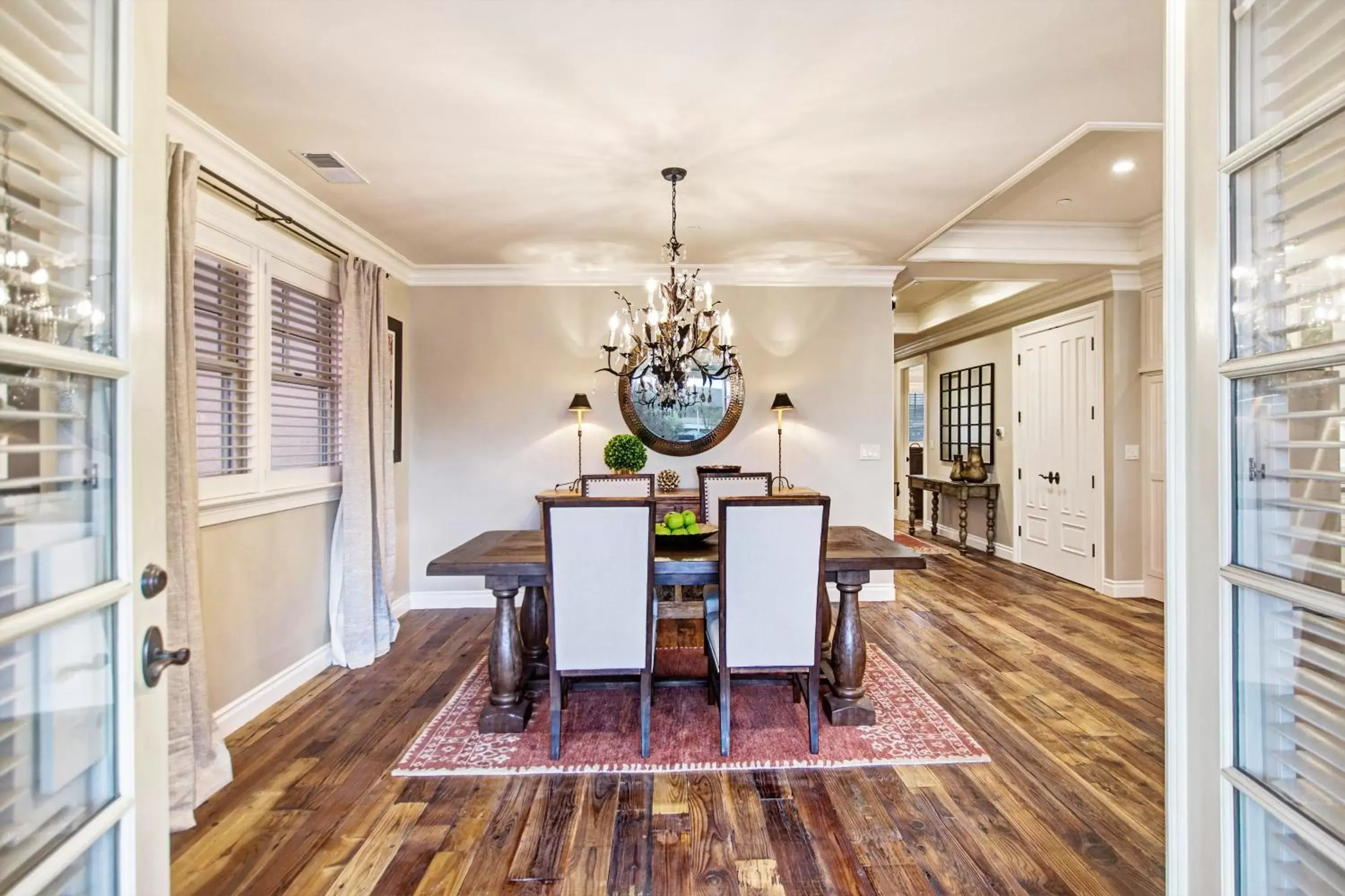 Dining Area in Sonoma Bungalows