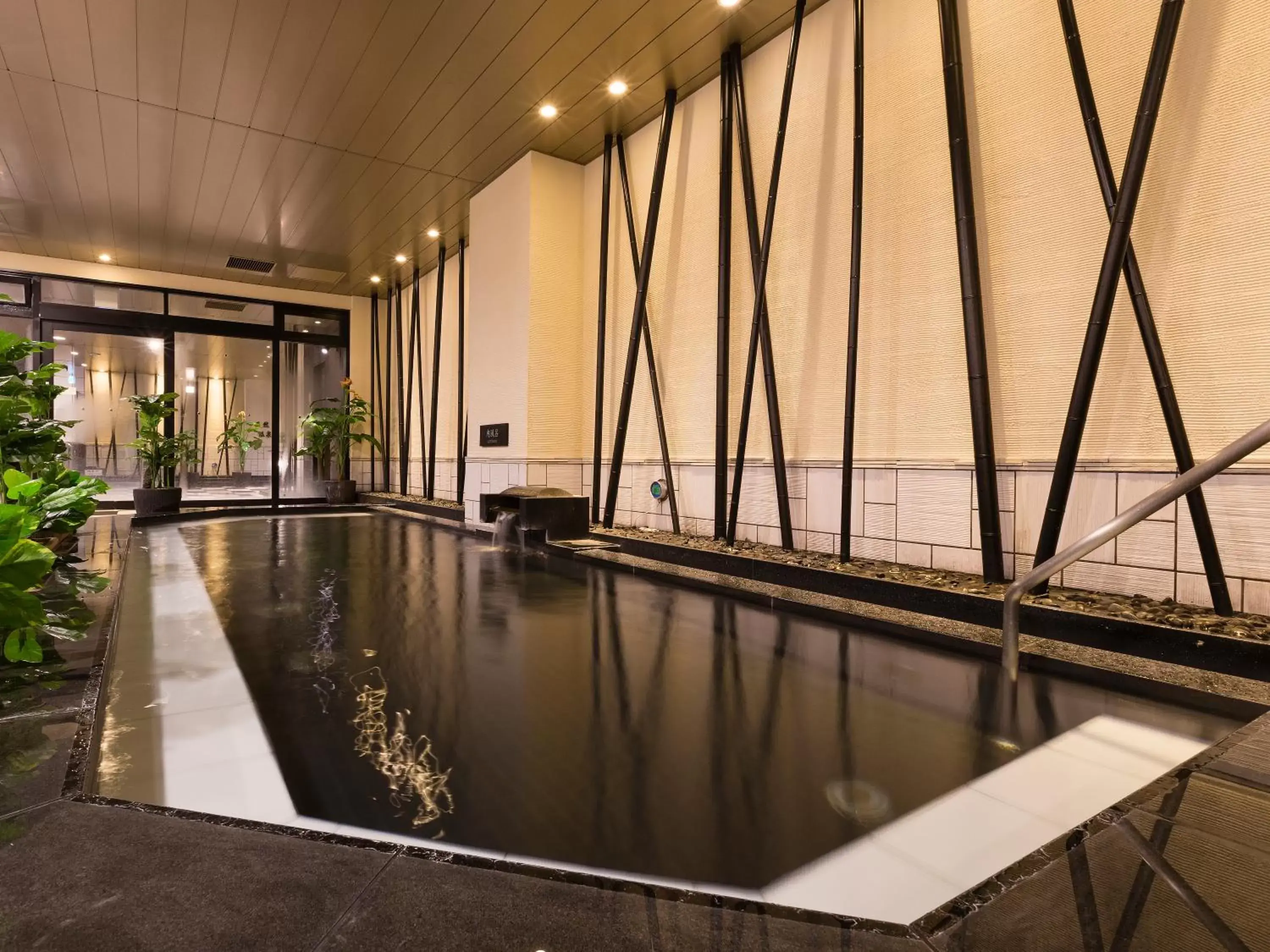 Hot Spring Bath, Swimming Pool in Himeji Castle Grandvrio Hotel