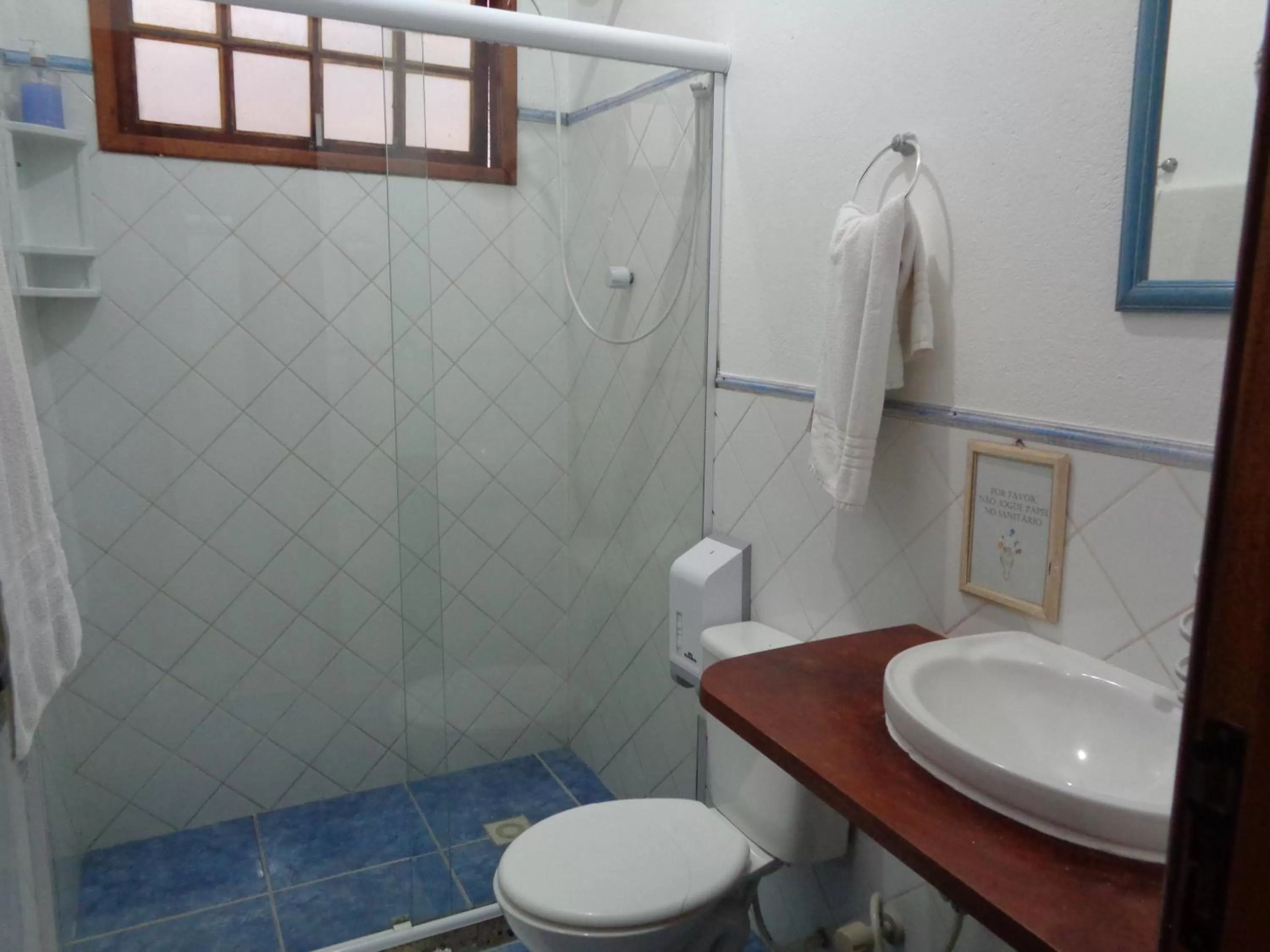 Bathroom in Pousada Barcarola