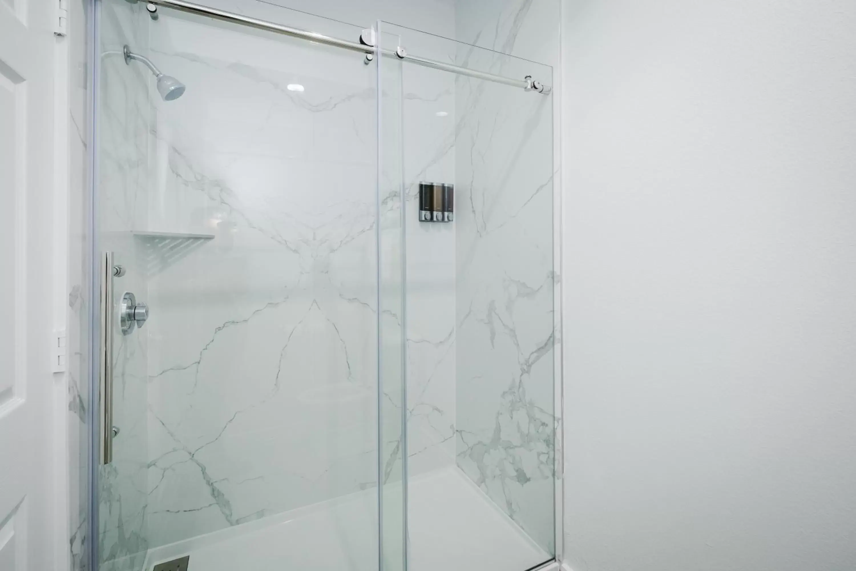 Shower, Bathroom in Sapphire Inn & Suites