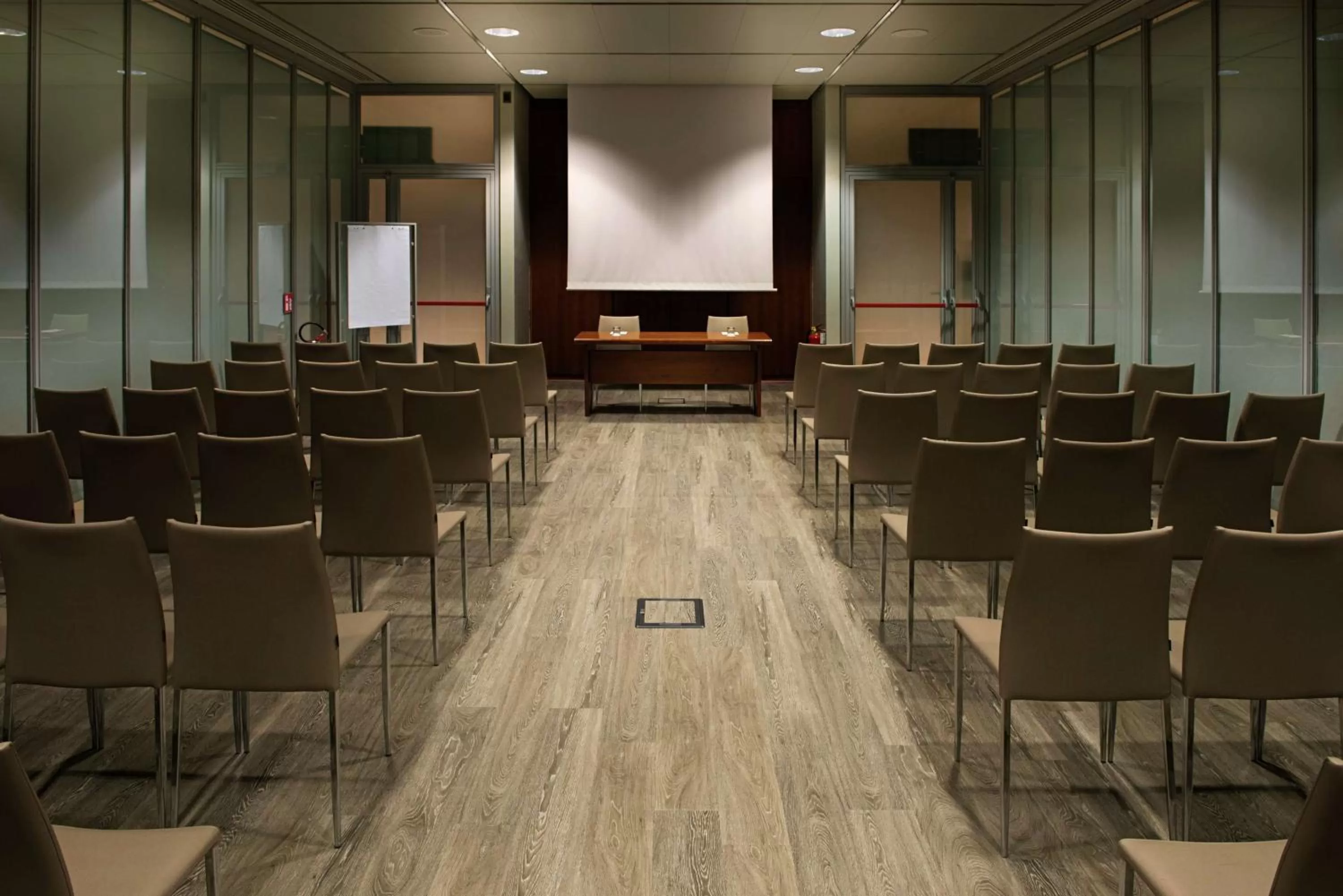 Meeting/conference room in DoubleTree by Hilton Turin Lingotto