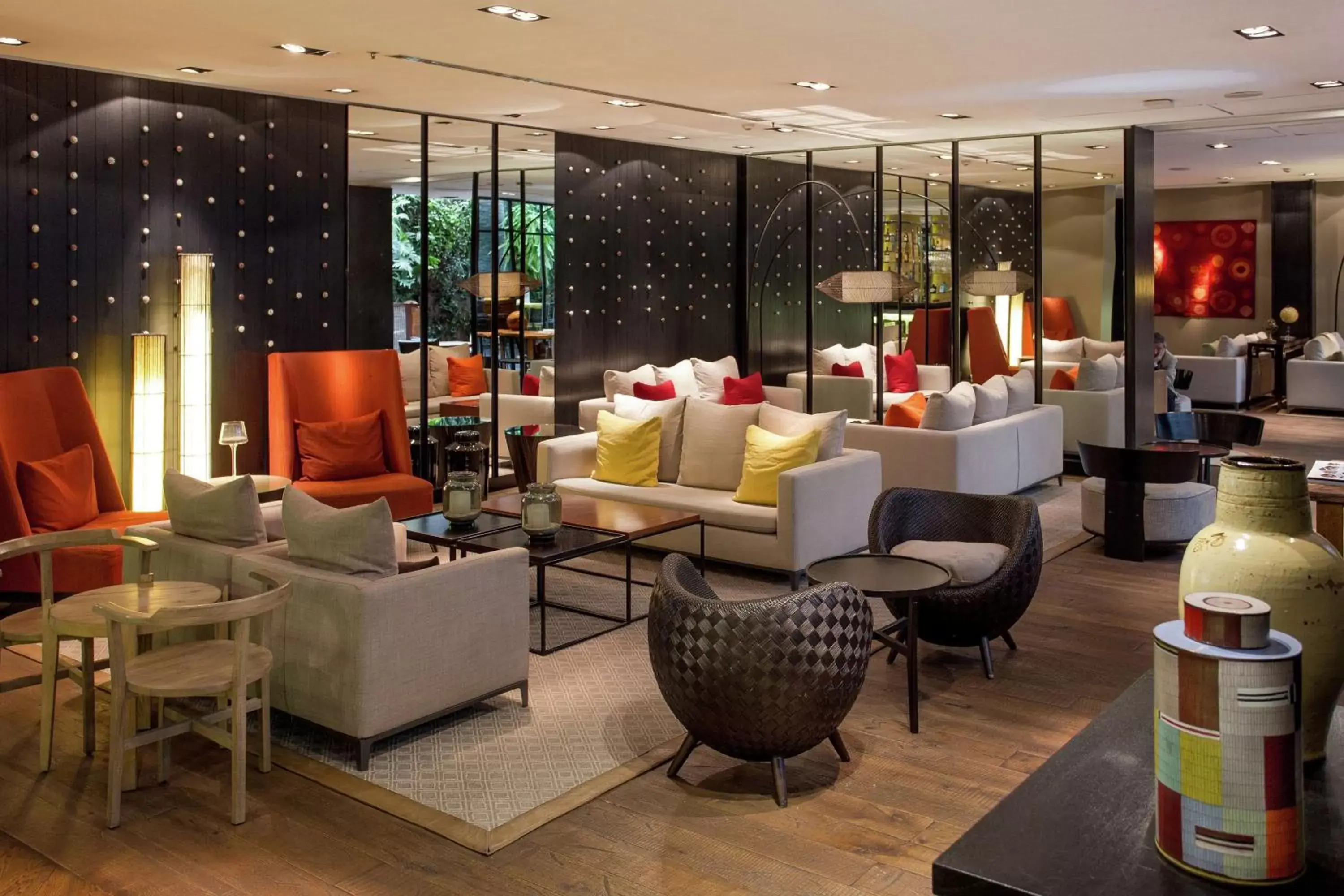 Lobby or reception, Lounge/Bar in DoubleTree by Hilton Santiago - Vitacura