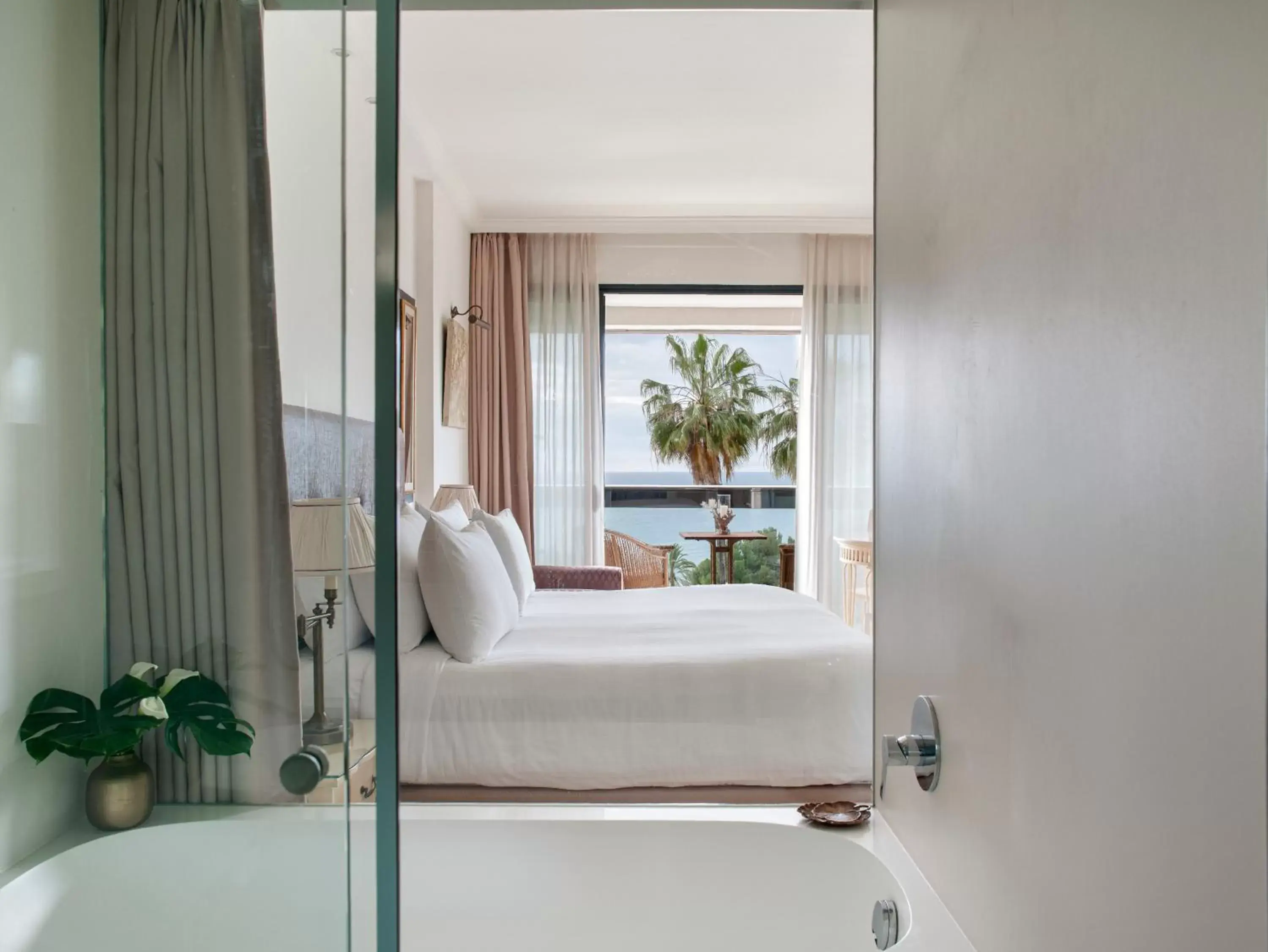 Premium Double or Twin Room with Frontal Sea View in Hotel Don Pepe Gran Meliá
