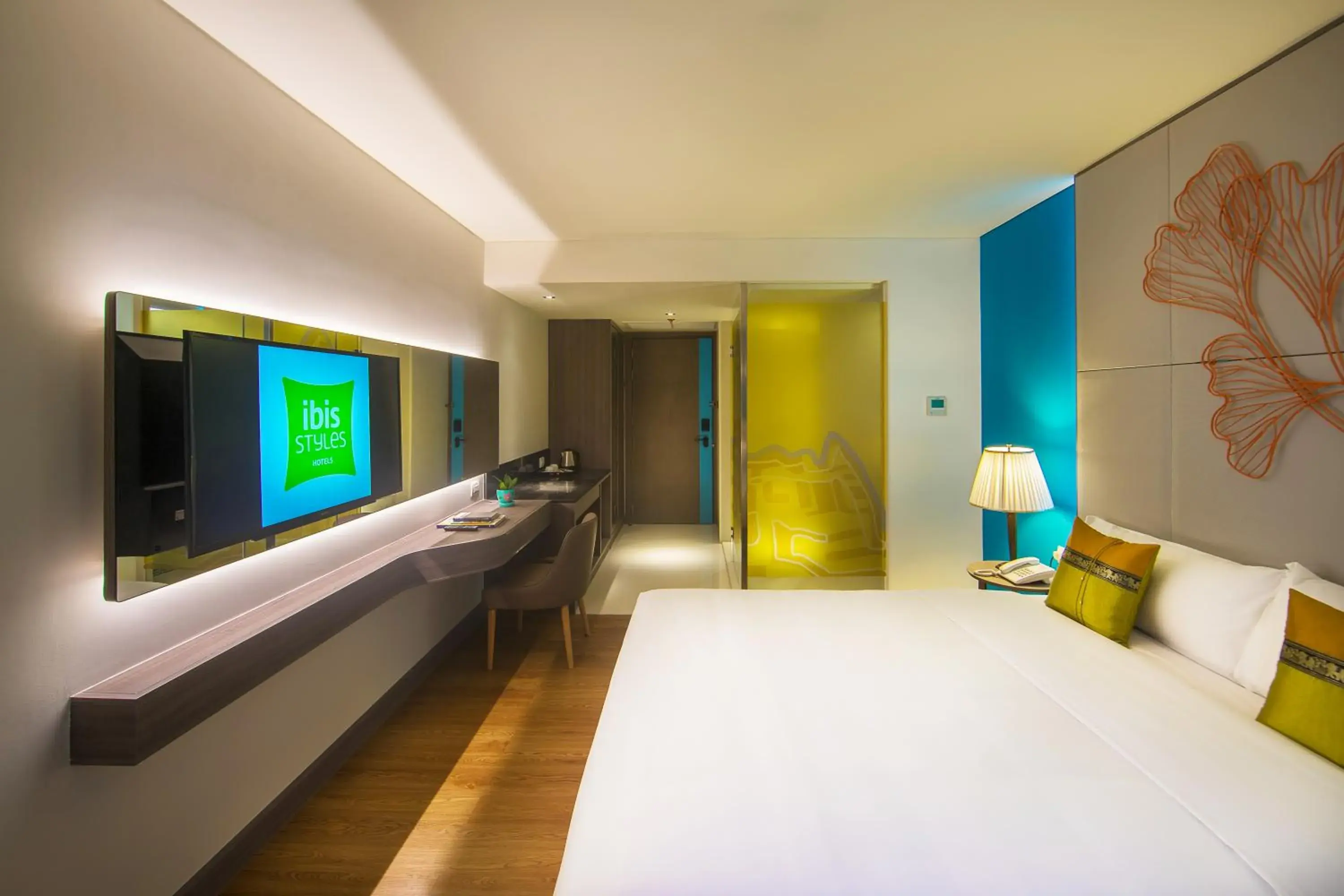 Bedroom, TV/Entertainment Center in ibis Styles Siem Reap