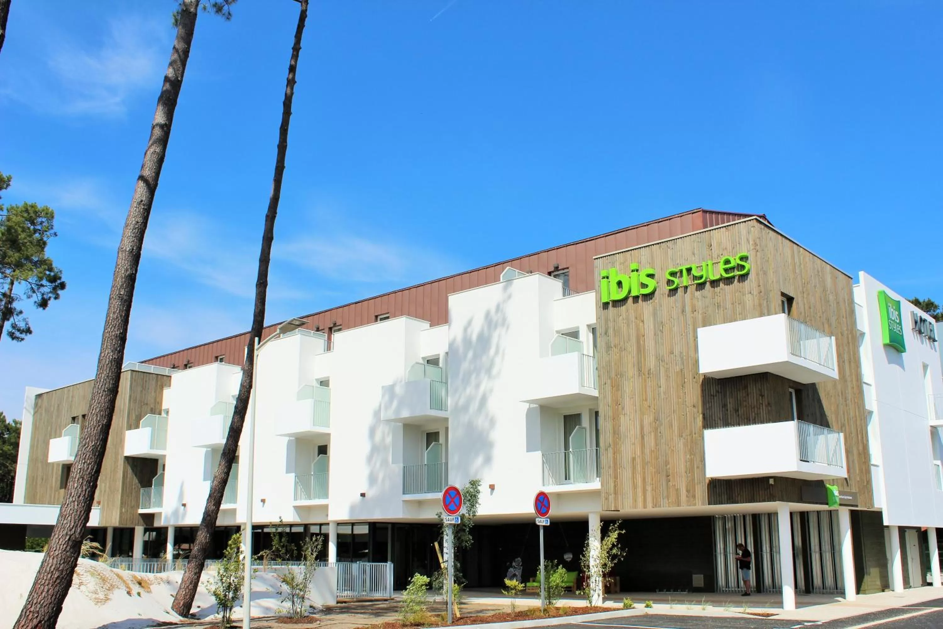 Property building in ibis Styles Arcachon Gujan Mestras