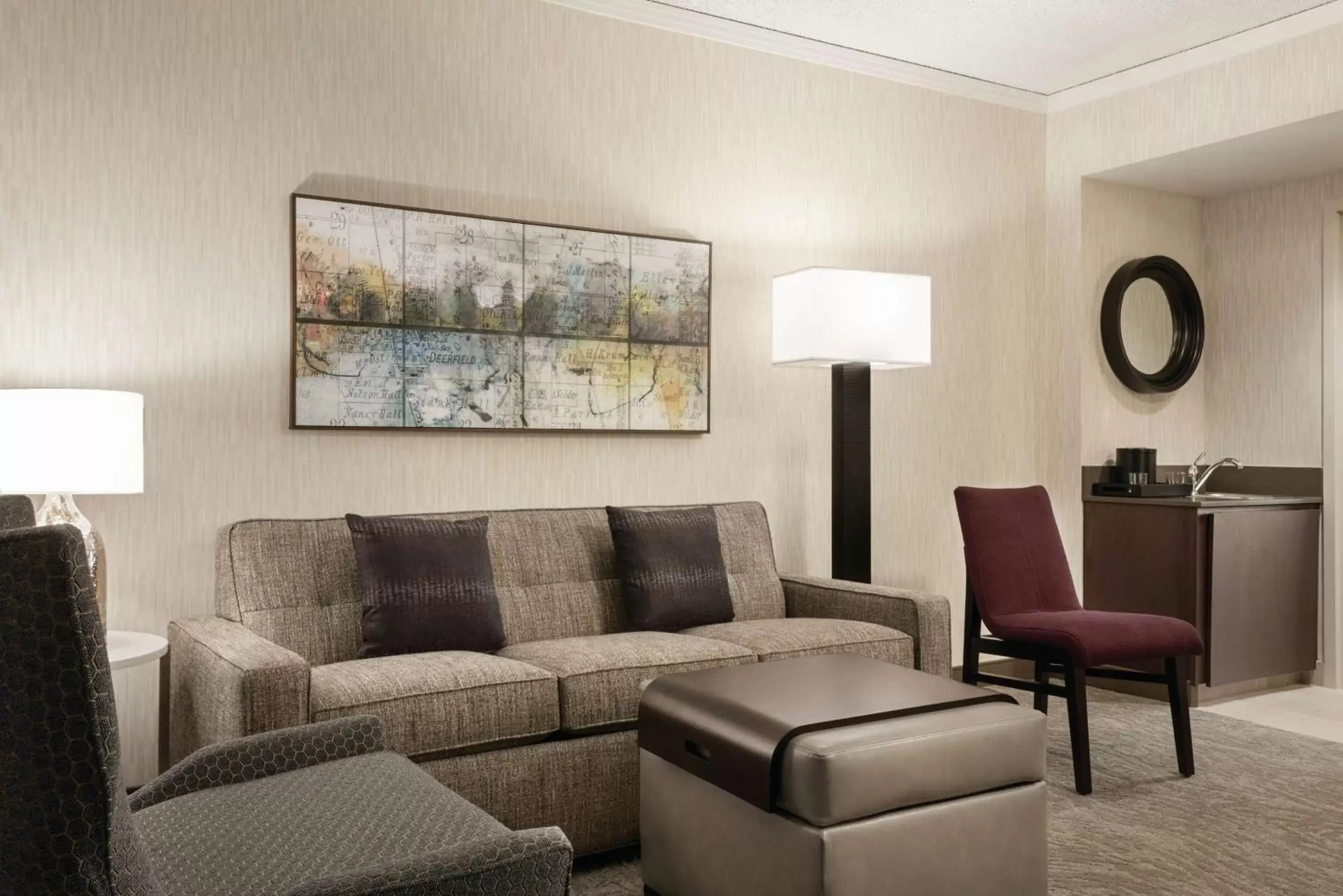 Living room, Seating Area in Embassy Suites by Hilton Chicago North Shore Deerfield