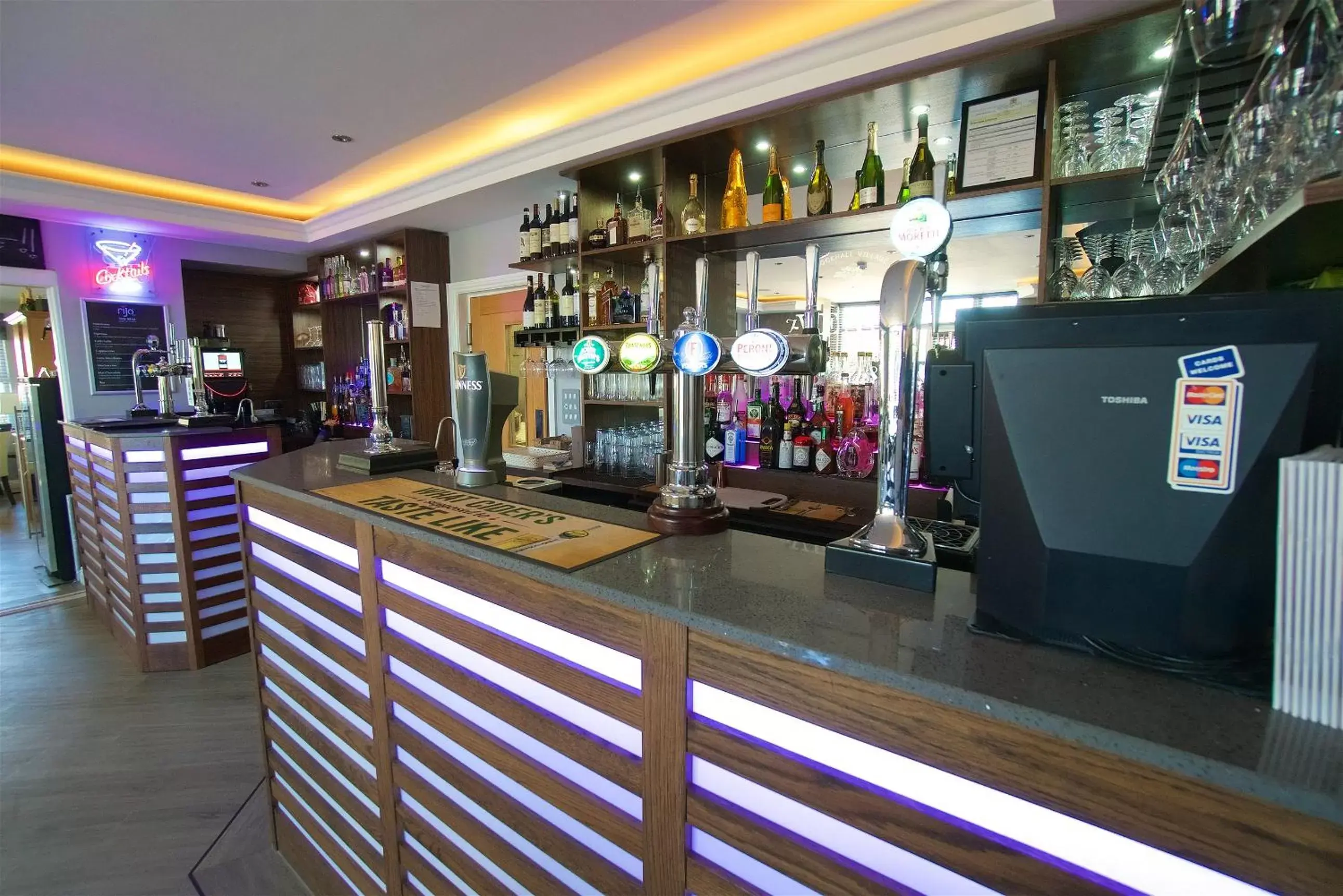 Lounge or bar in The Avenue Hotel Ltd
