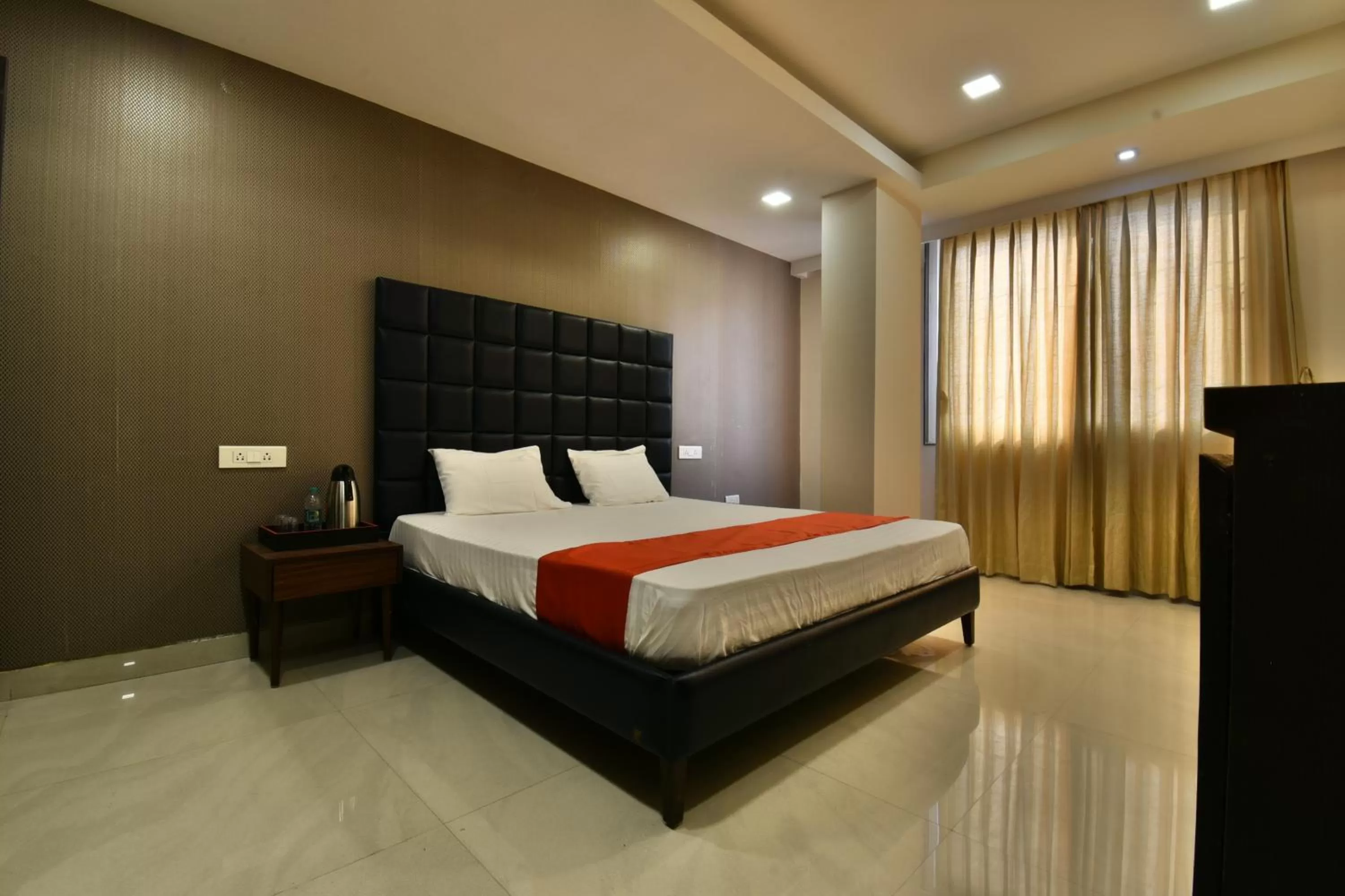 Deluxe Double Room - single occupancy in The Clovers Inn