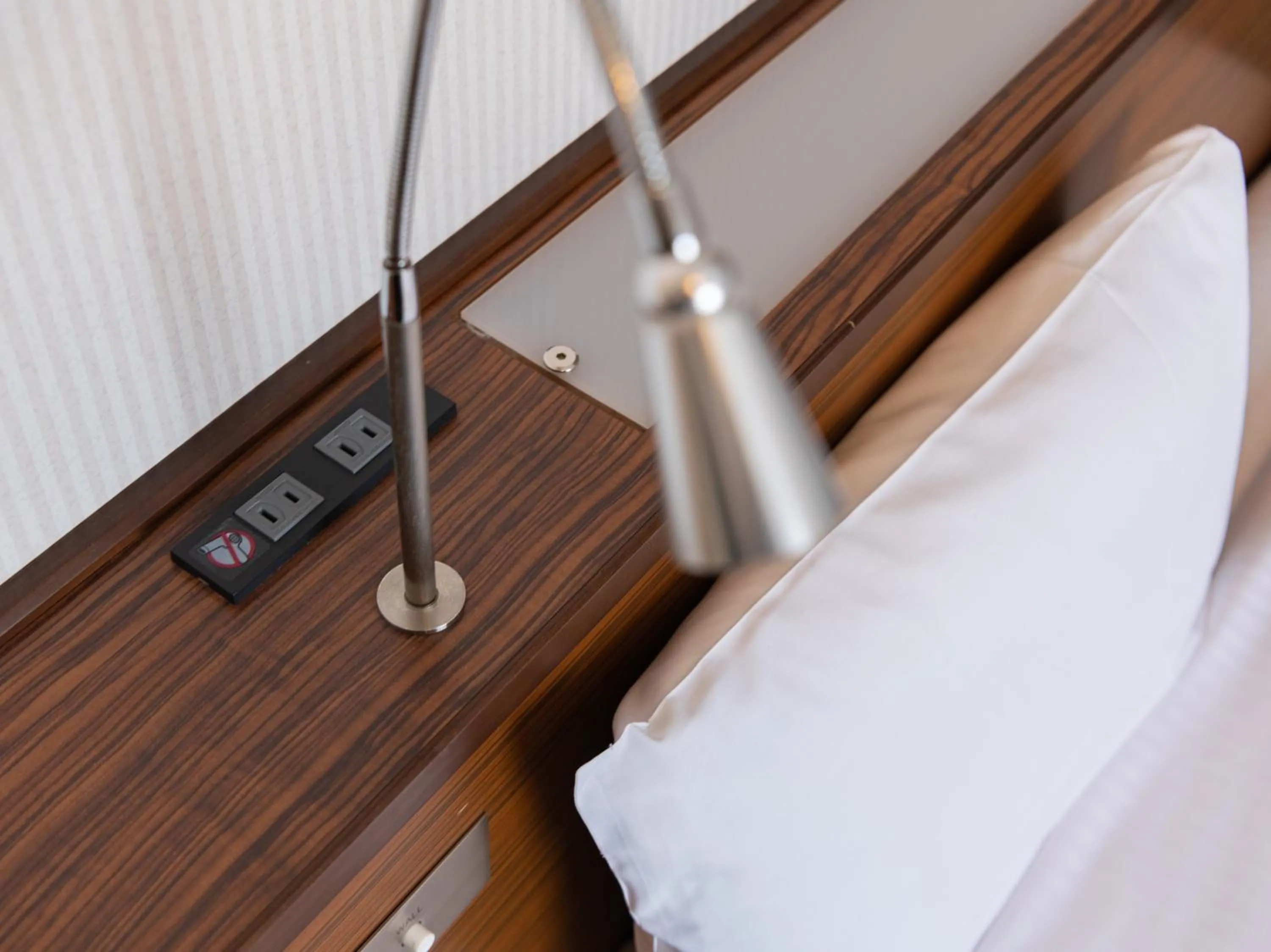 Photo of the whole room, Bed in Alpico Plaza Hotel