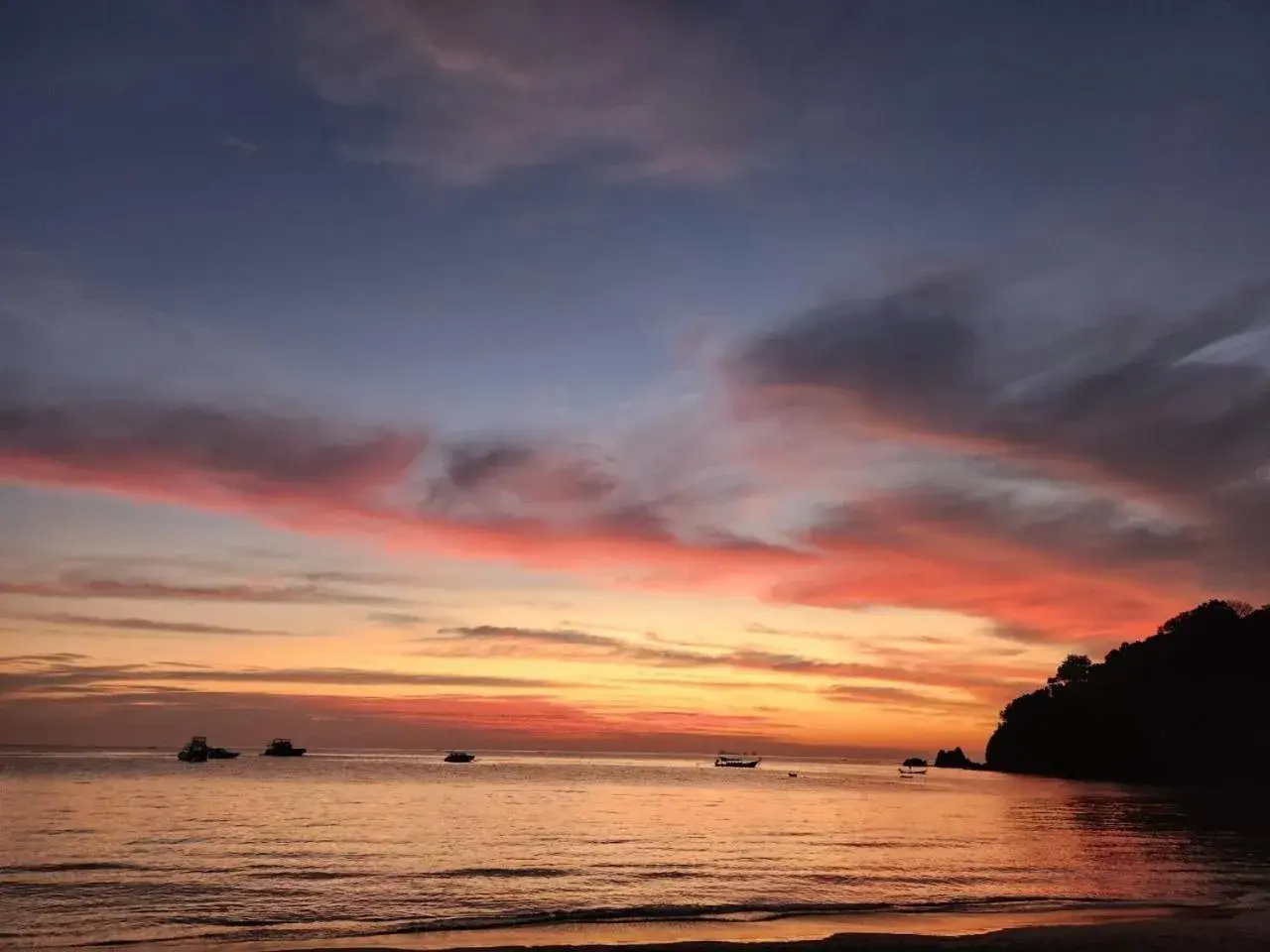 Beach in Kantiang Bay View Resort