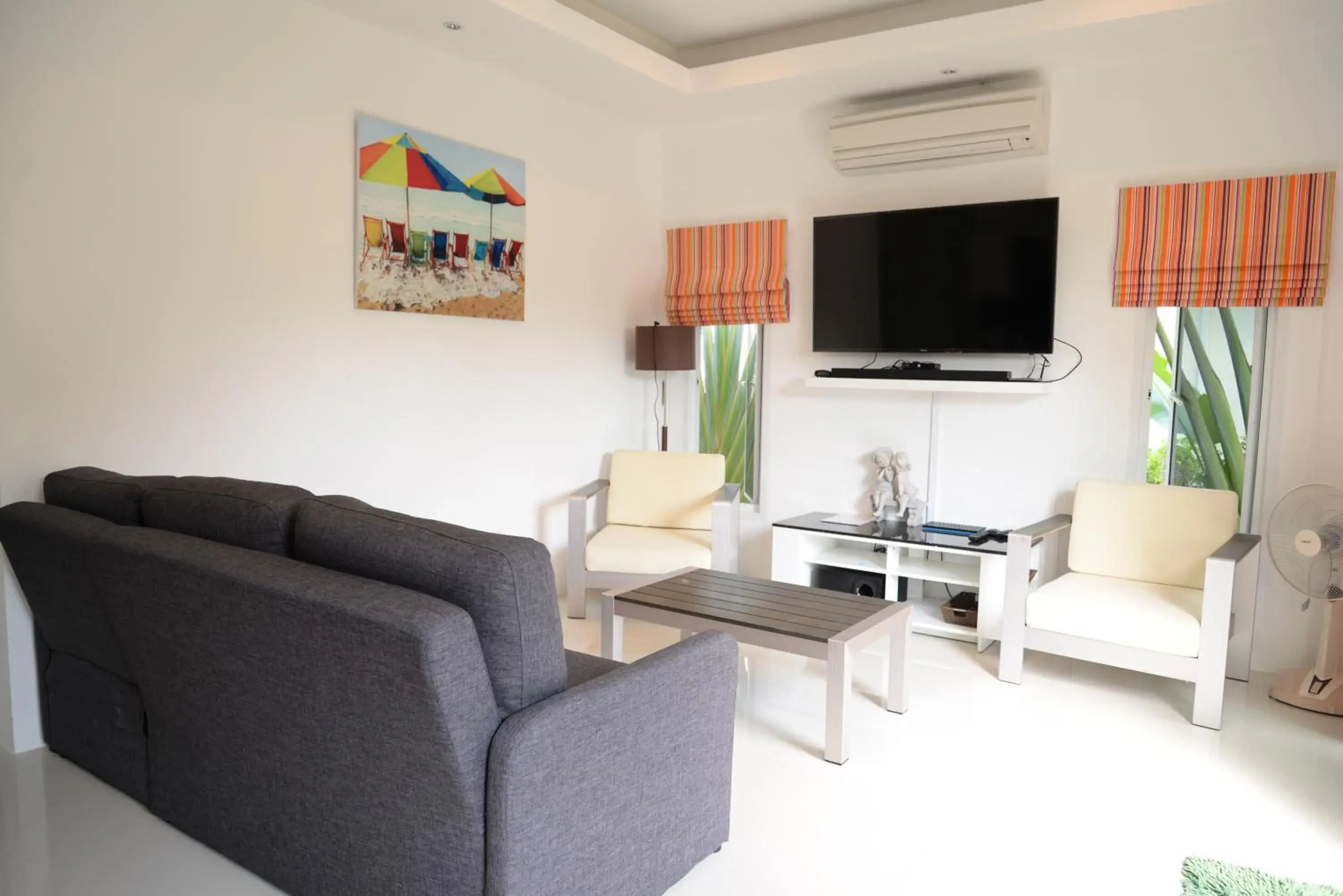 Living room, Seating Area in Bangsaray Villa