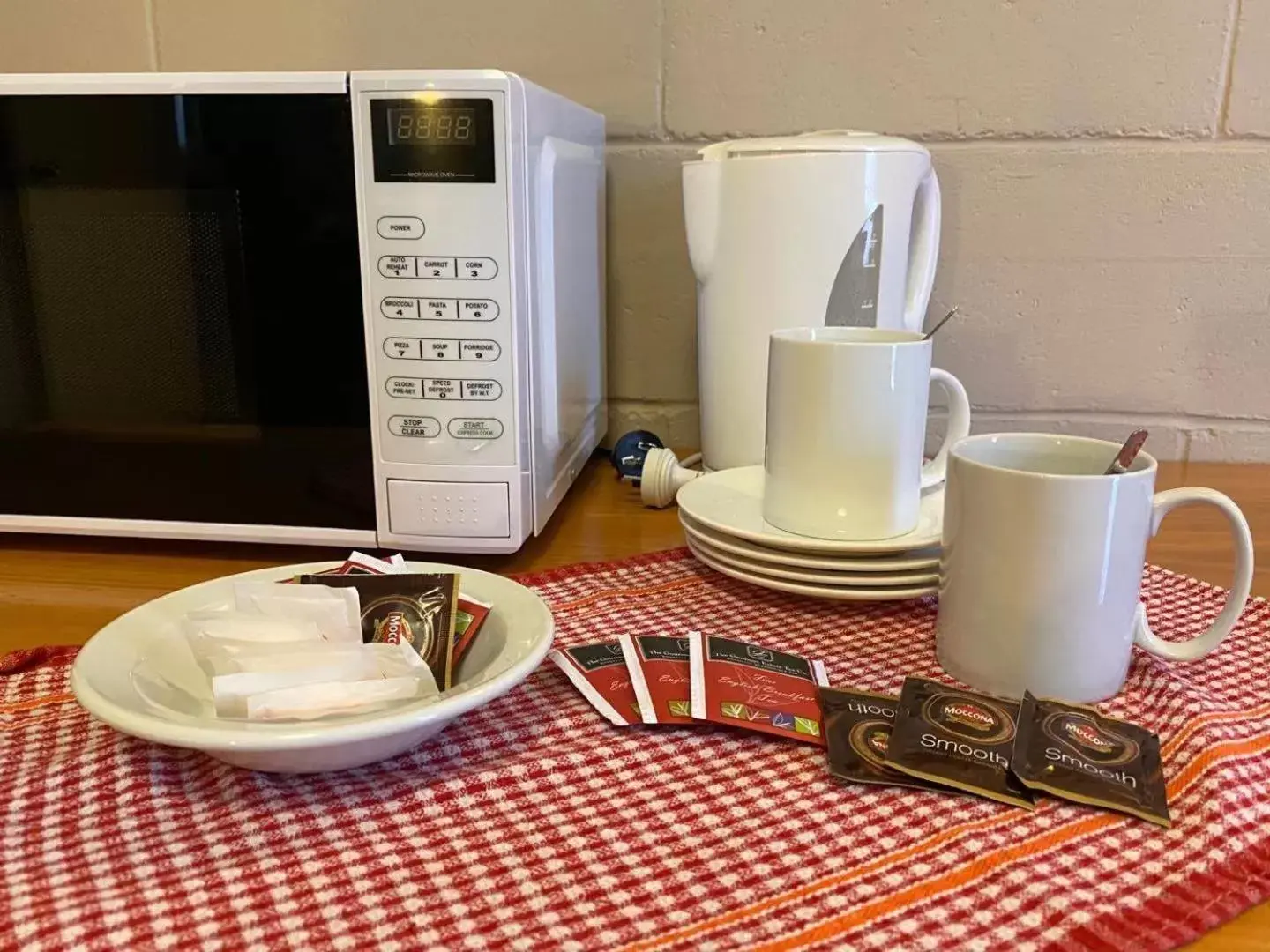 Coffee/tea facilities in Apollo Motel Parkes