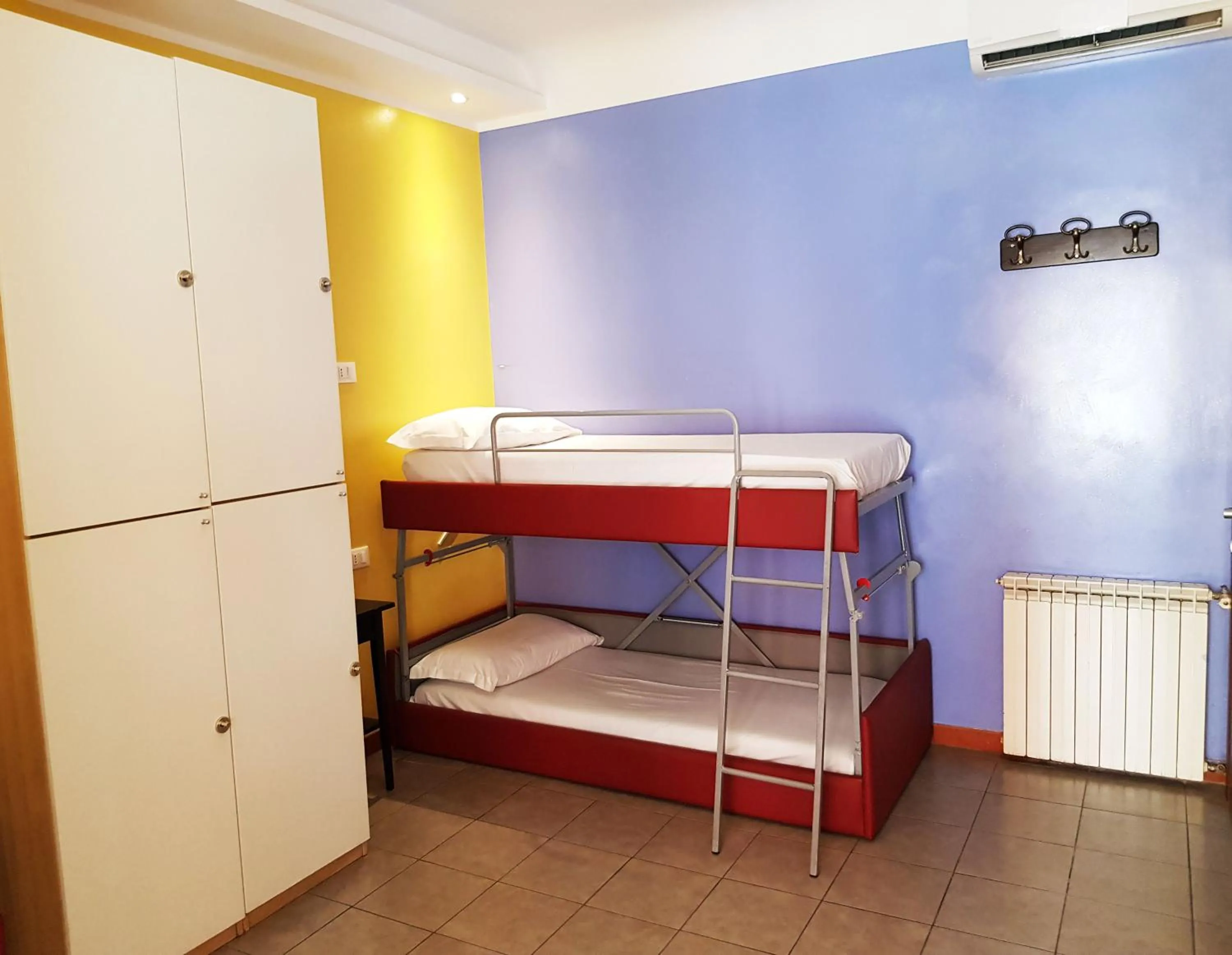 Decorative detail, Bed in Legend R.G.