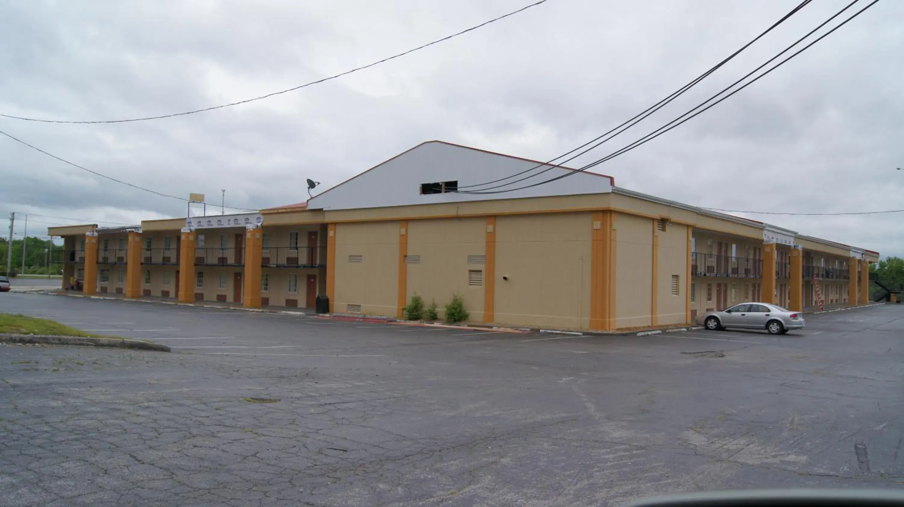 Property Building in Executive Inn