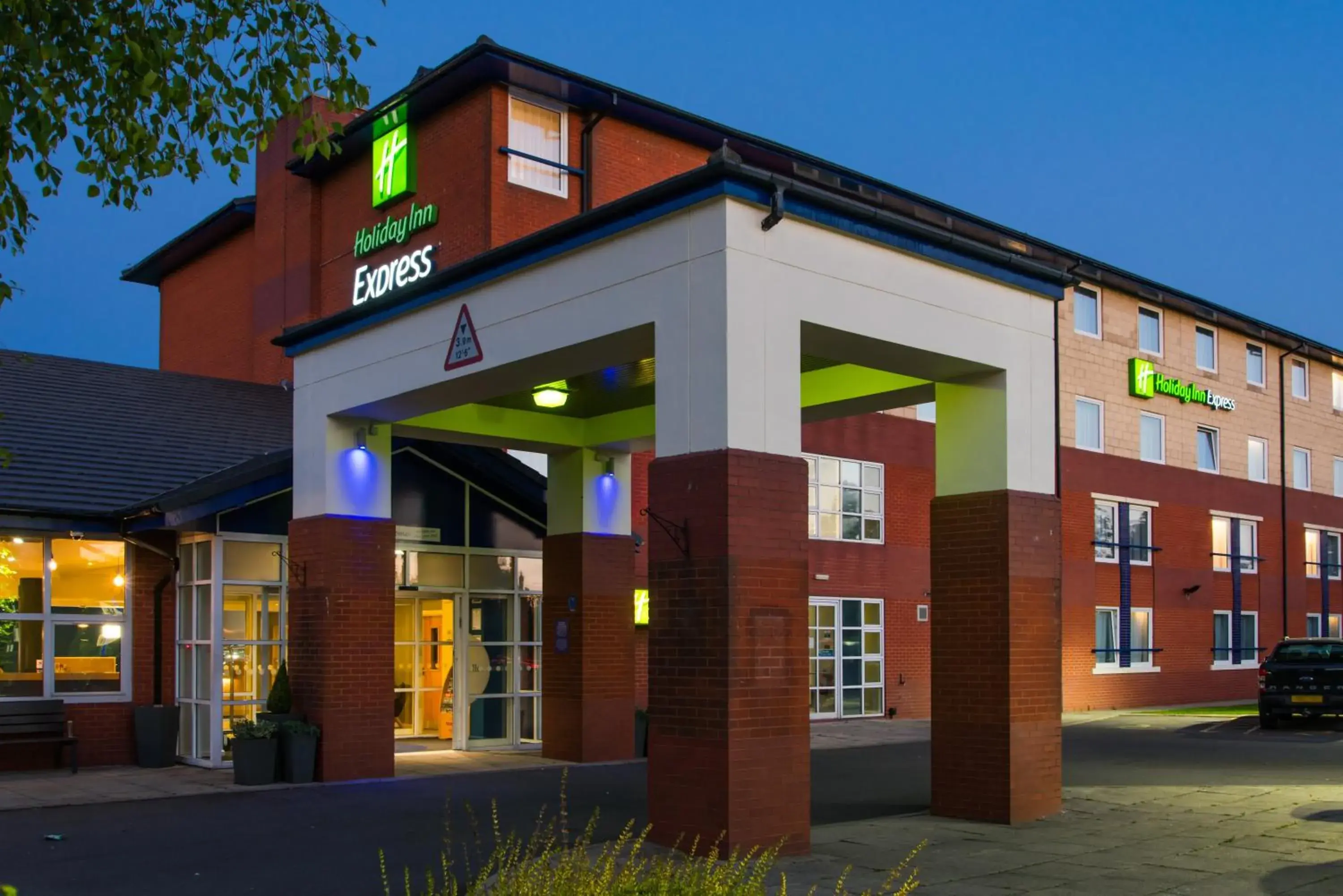 Property building in Holiday Inn Express Burton On Trent