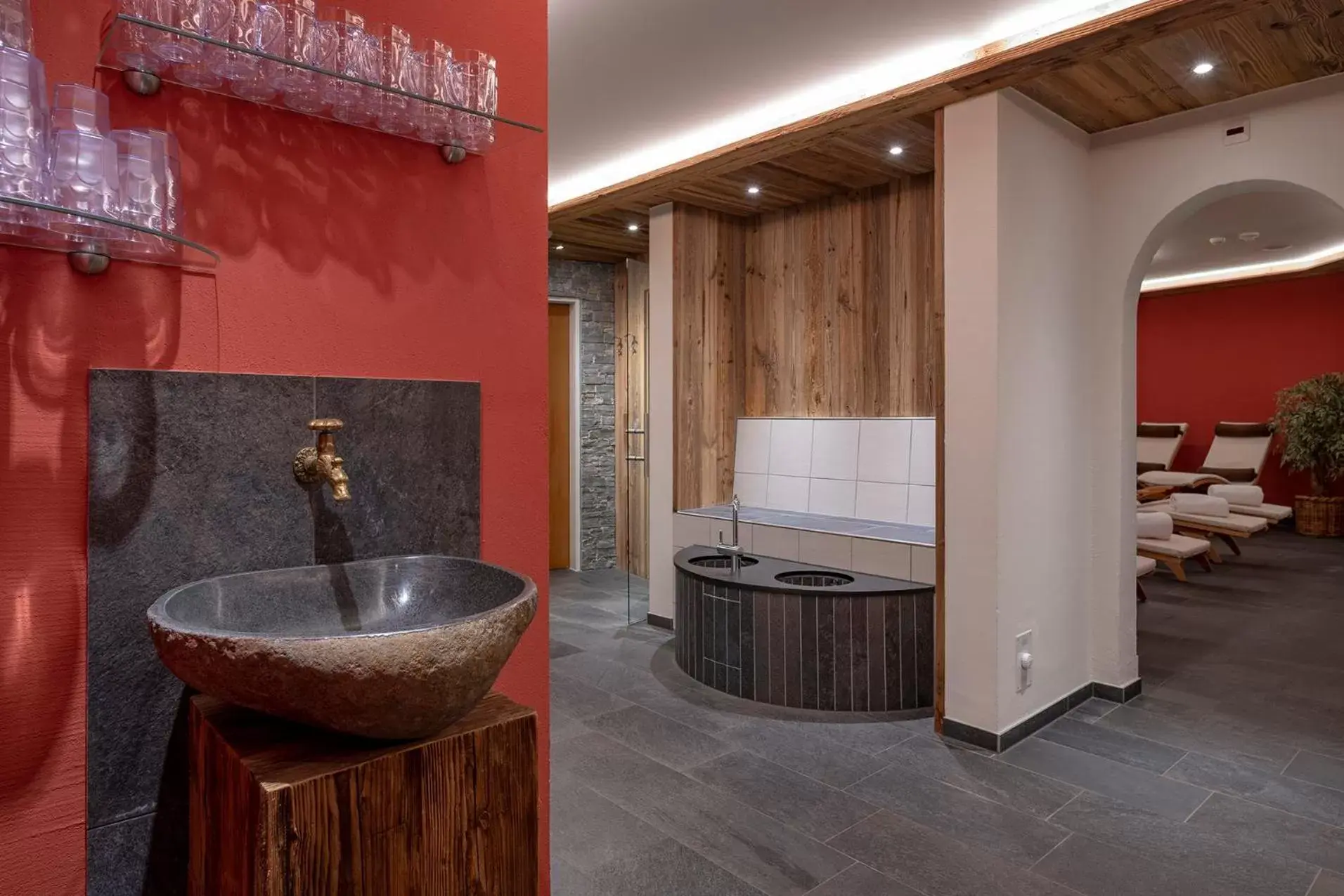 Spa and wellness centre/facilities, Bathroom in Sunstar Hotel Klosters