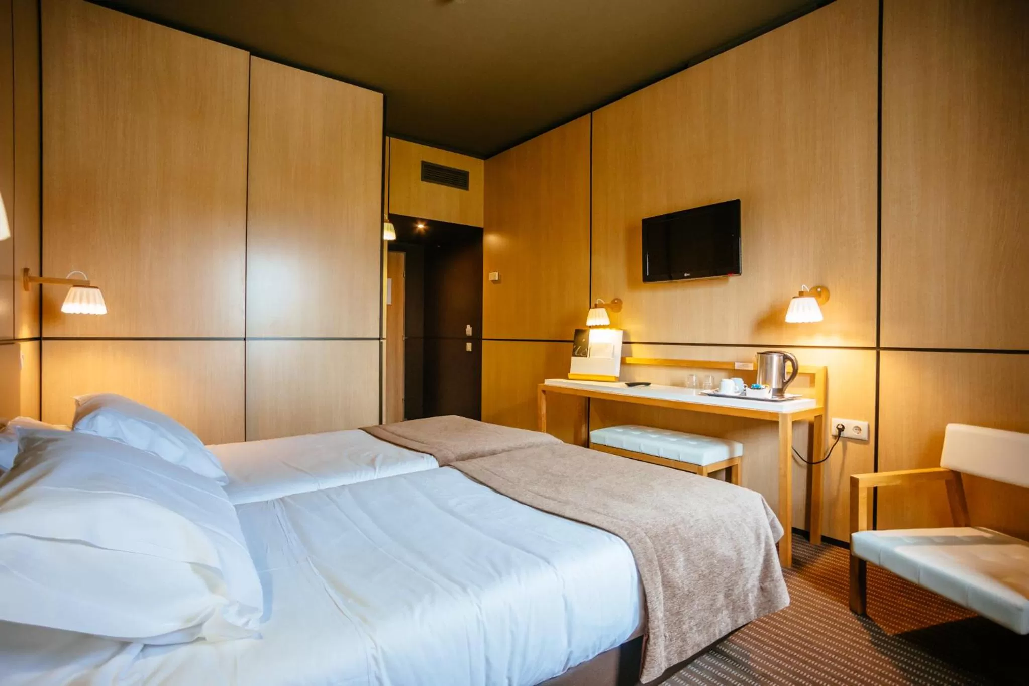 Bedroom, Bed in Axis Vermar Conference & Beach Hotel