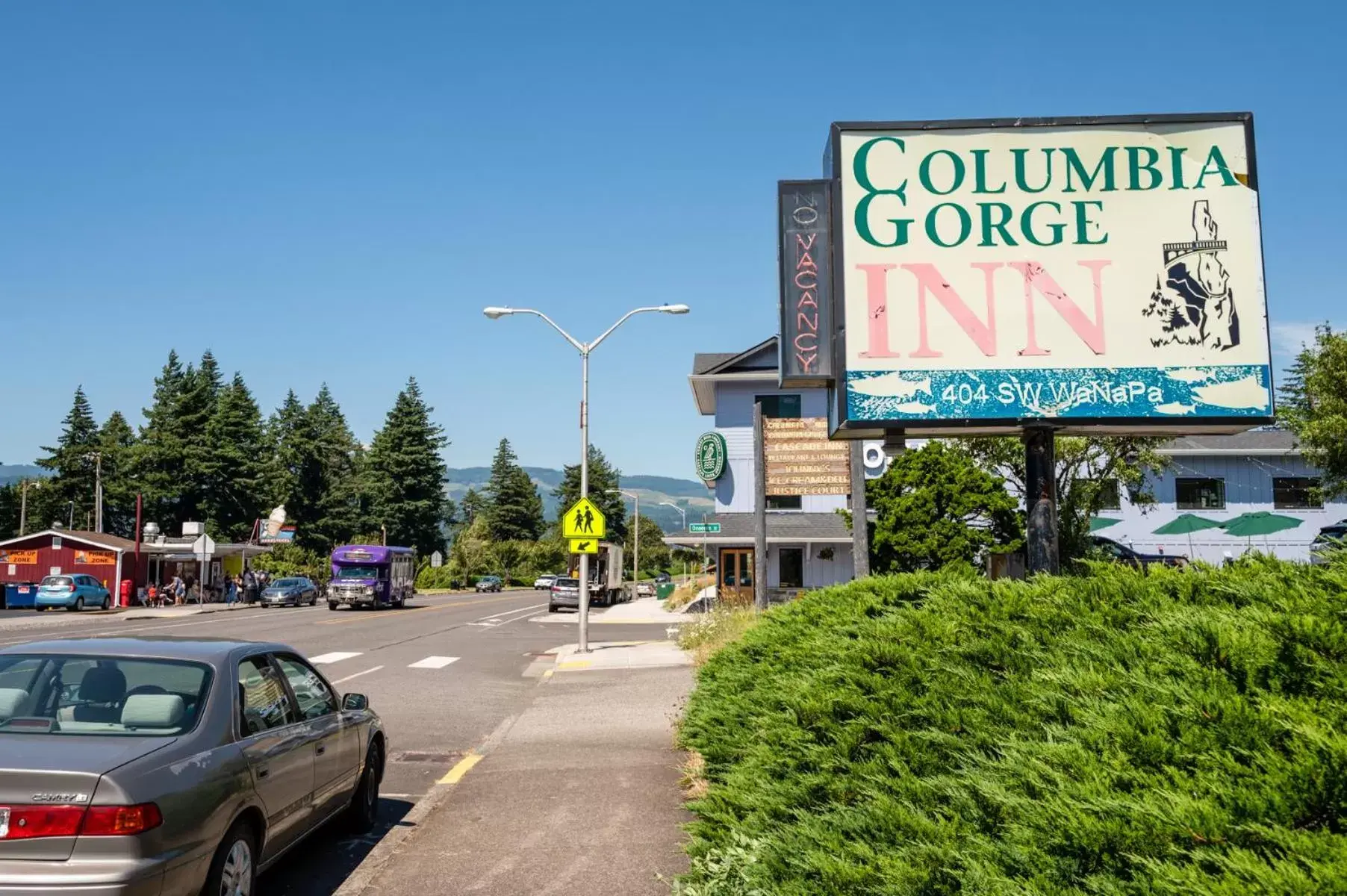 Columbia Gorge Inn