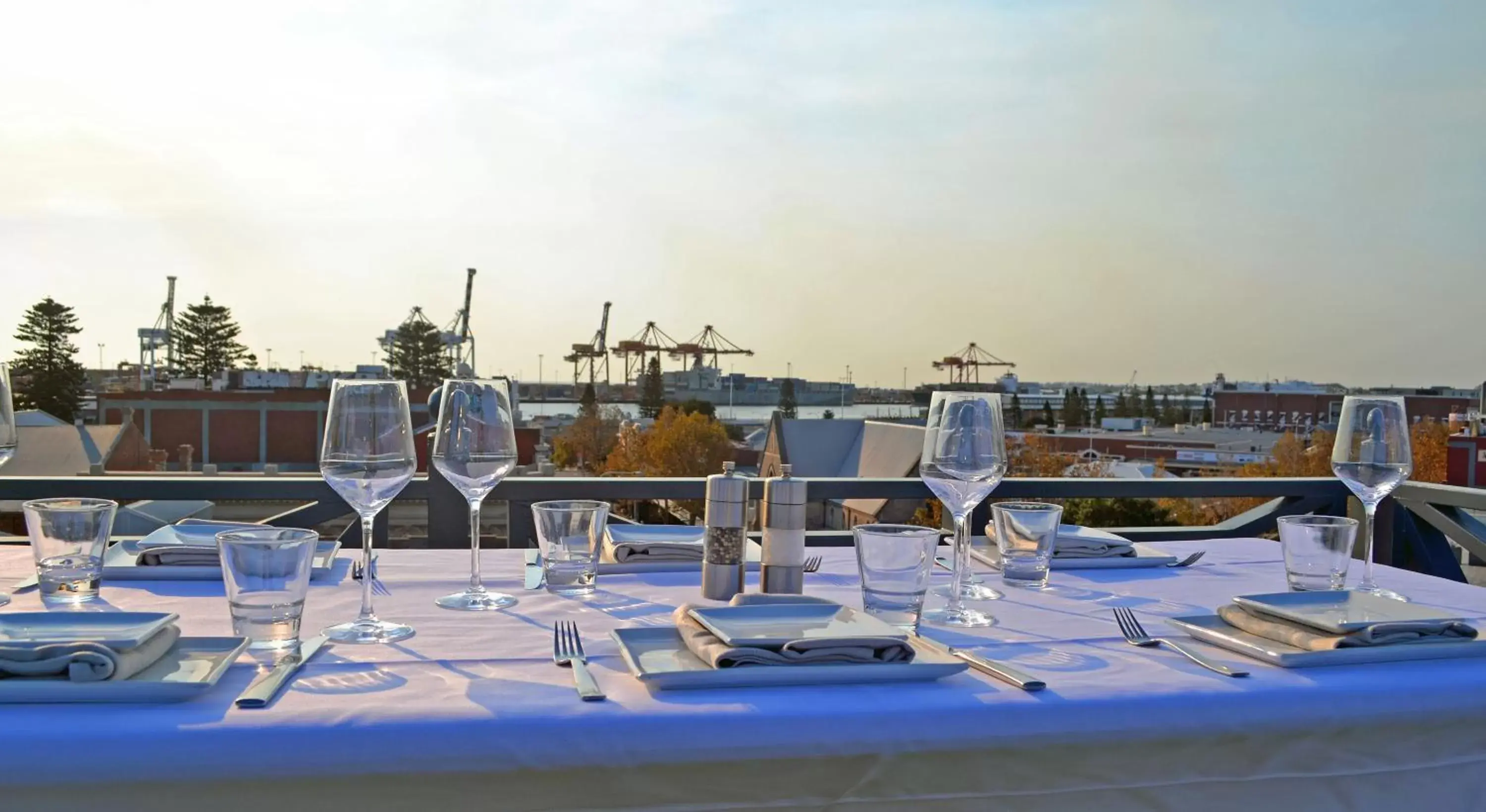 Restaurant/places to eat in The National Hotel Restaurant/places to eat in The National Hotel