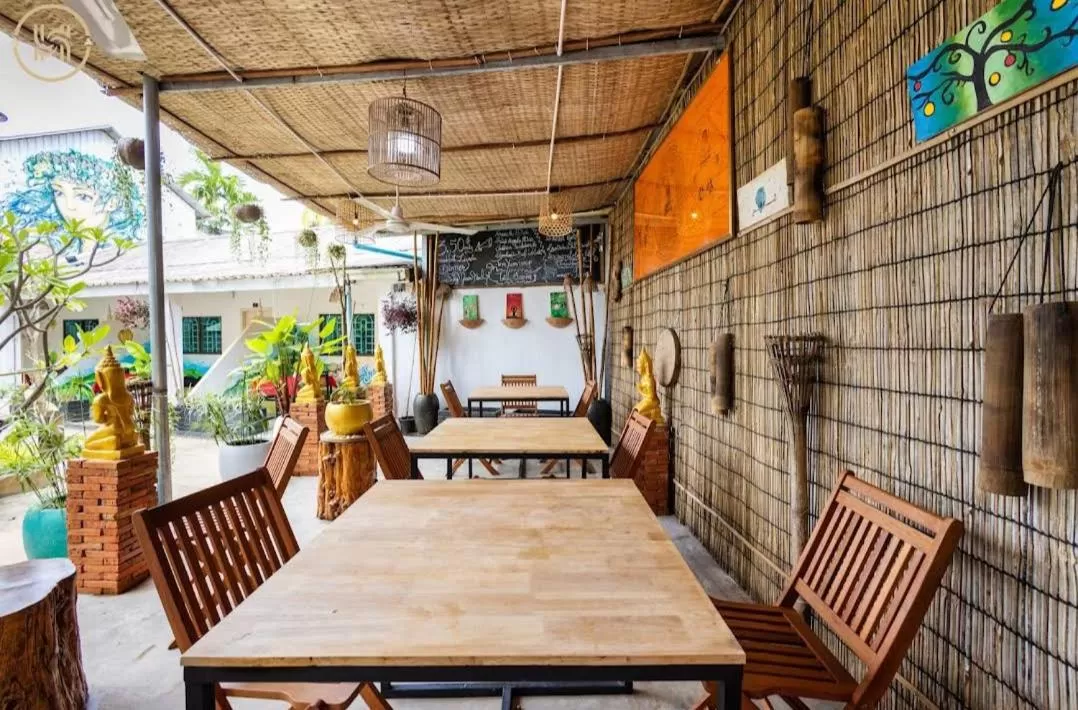 Dining area in ERCAN BOUTiQUE