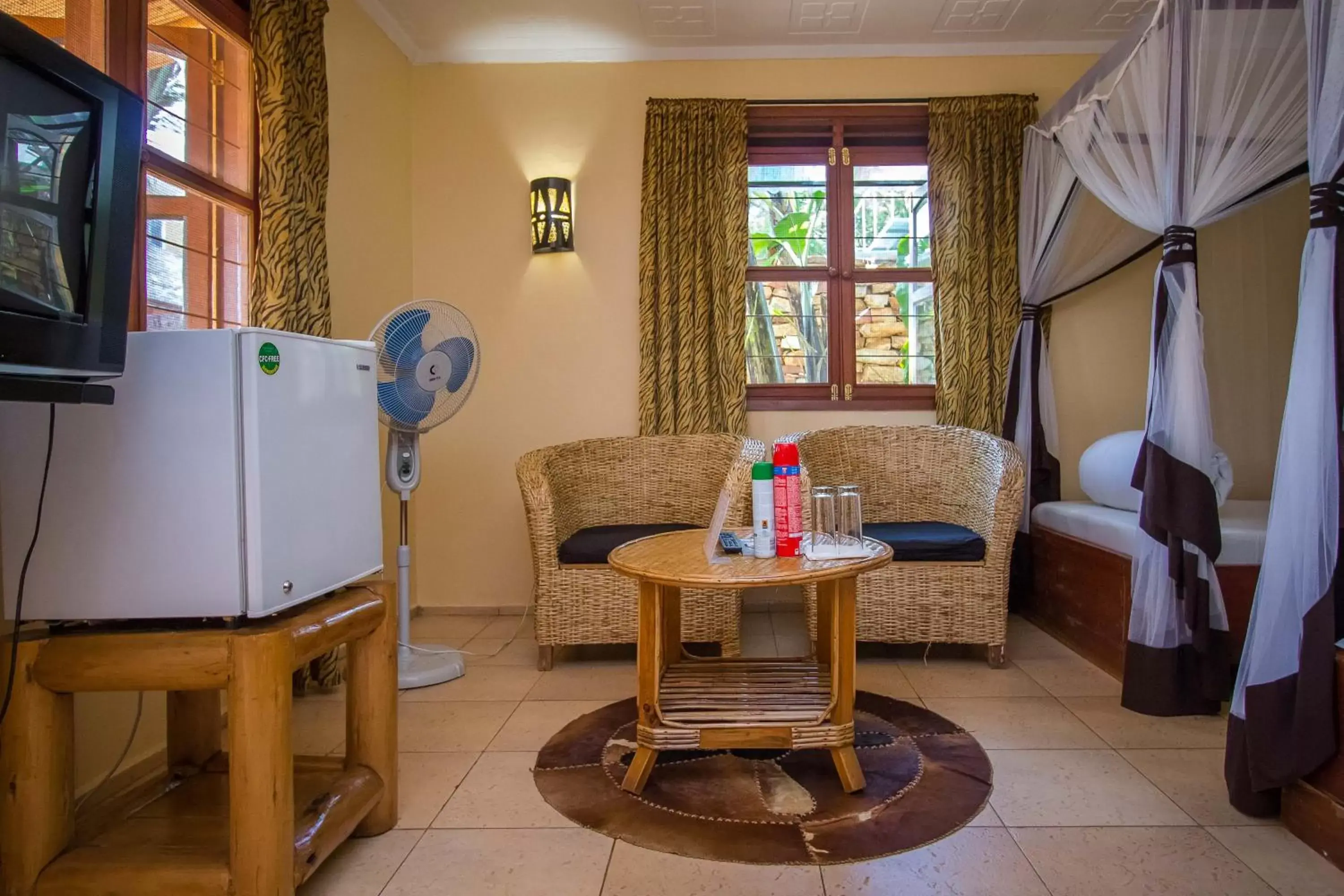 Bedroom, Seating Area in 2 Friends Guest House