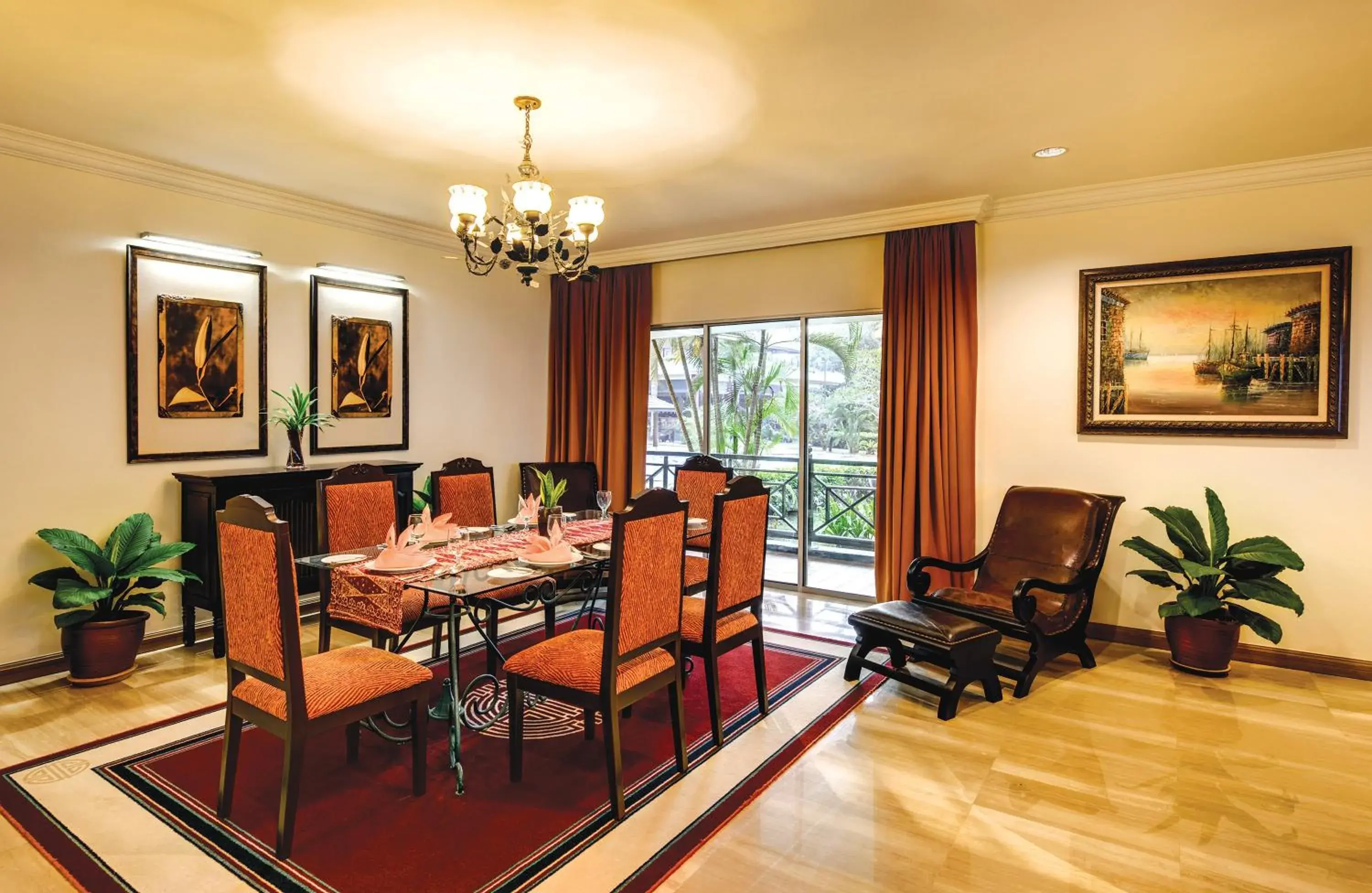 Decorative detail, Dining Area in The Qamar Paka Resort