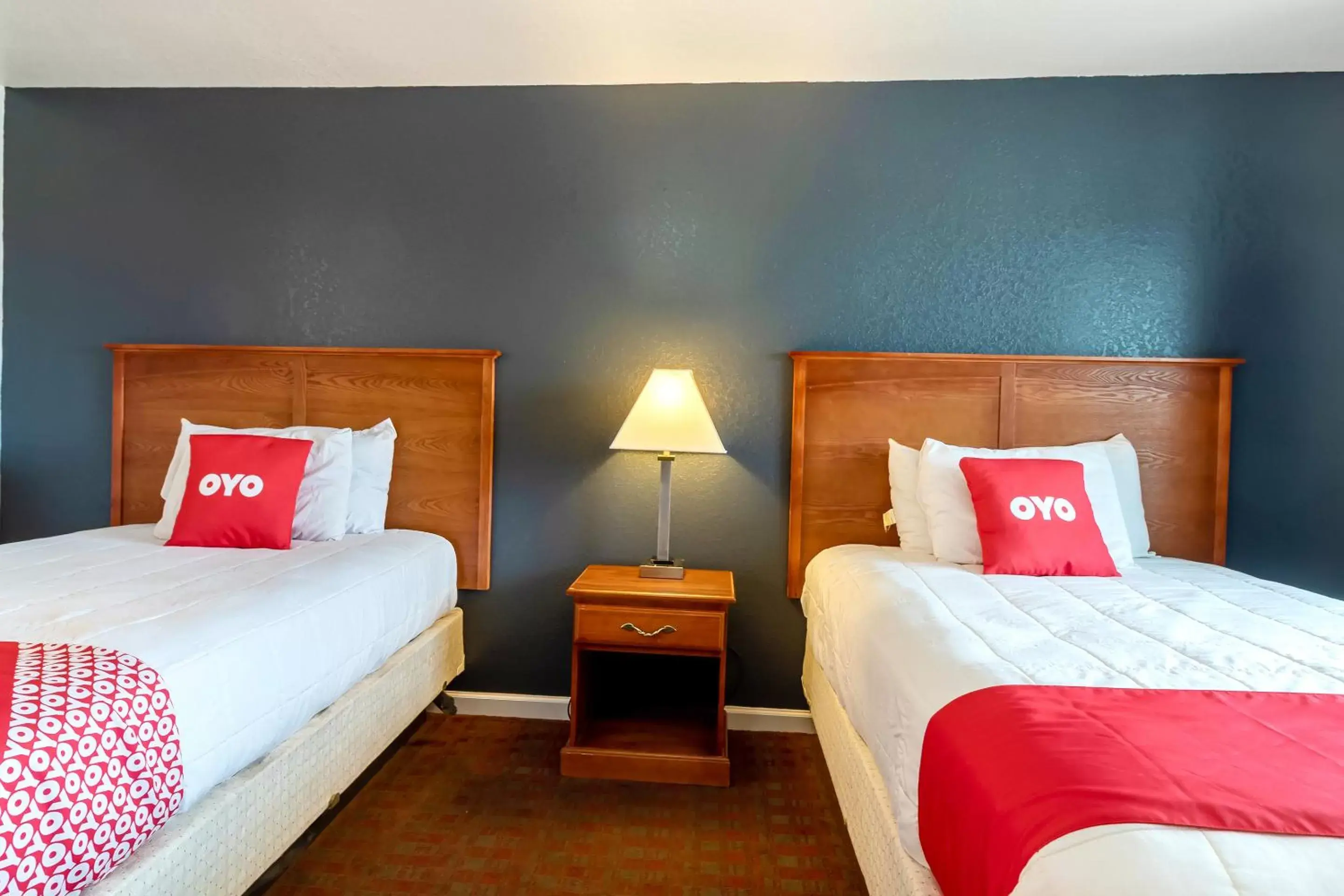 Bedroom, Bed in OYO Hotel Pearsall I-35 East