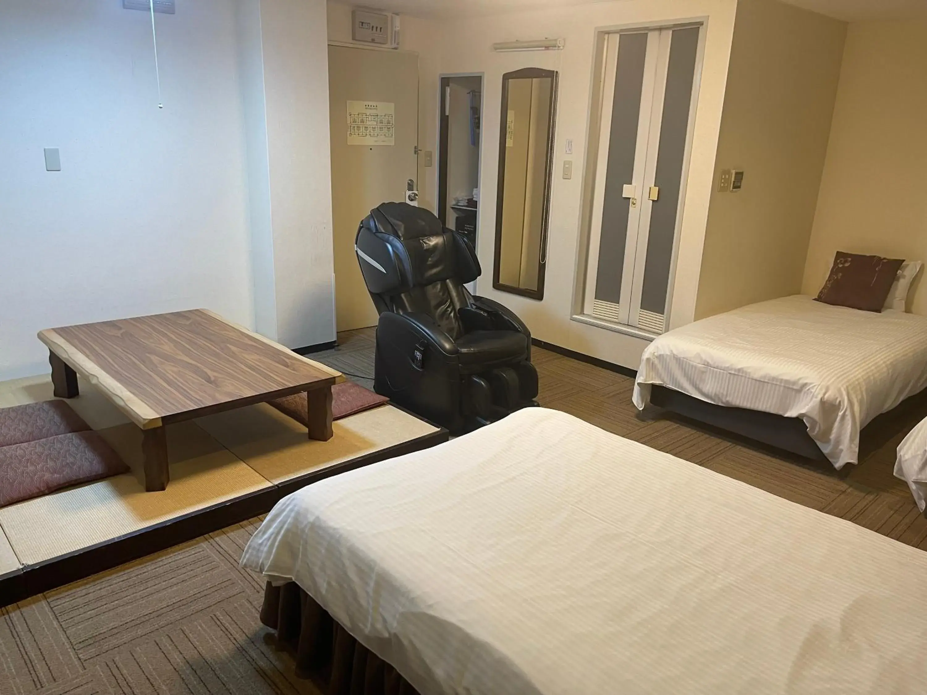 Bed in Kansai Airport Spa Hotel Garden Palace Bed in Kansai Airport Spa Hotel Garden Palace