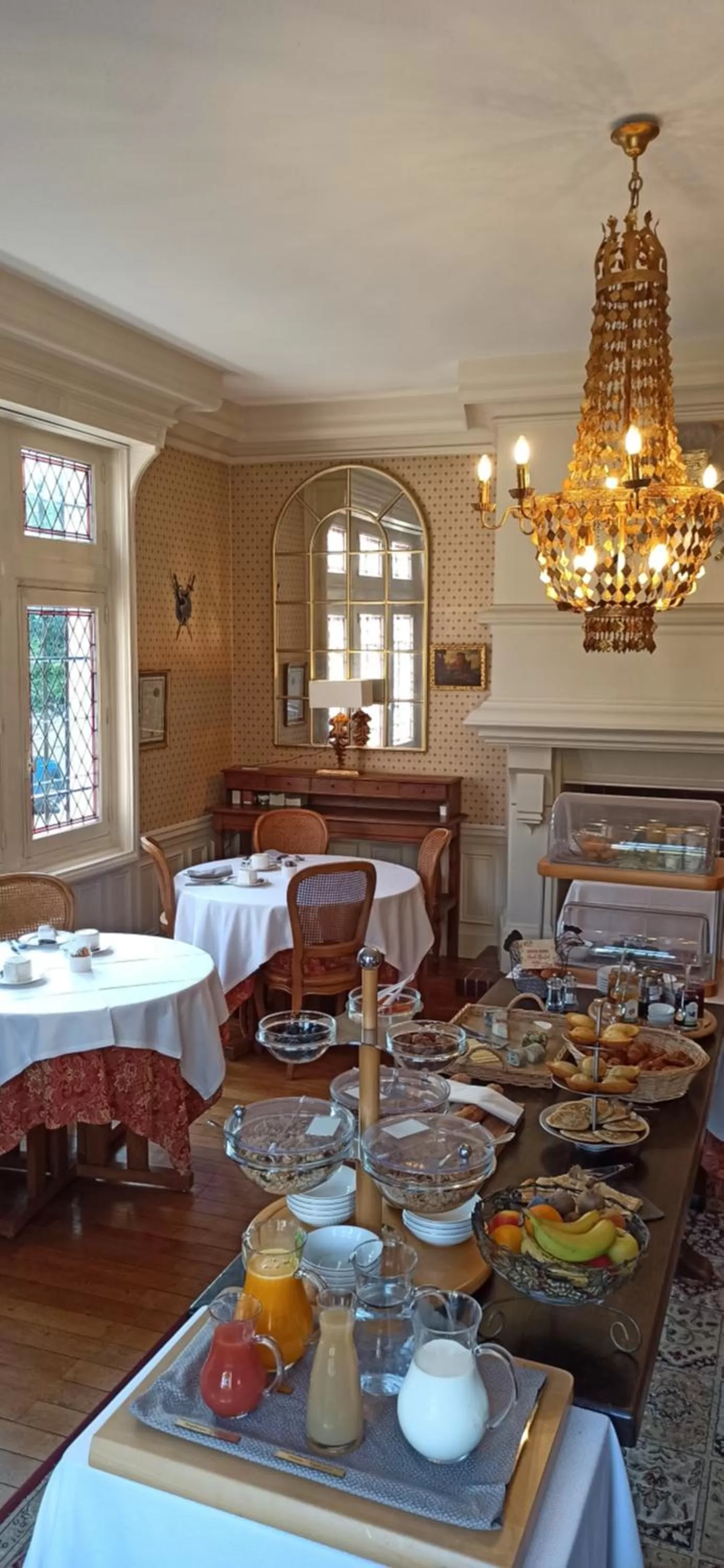 Buffet breakfast in Le Manoir Saint Thomas