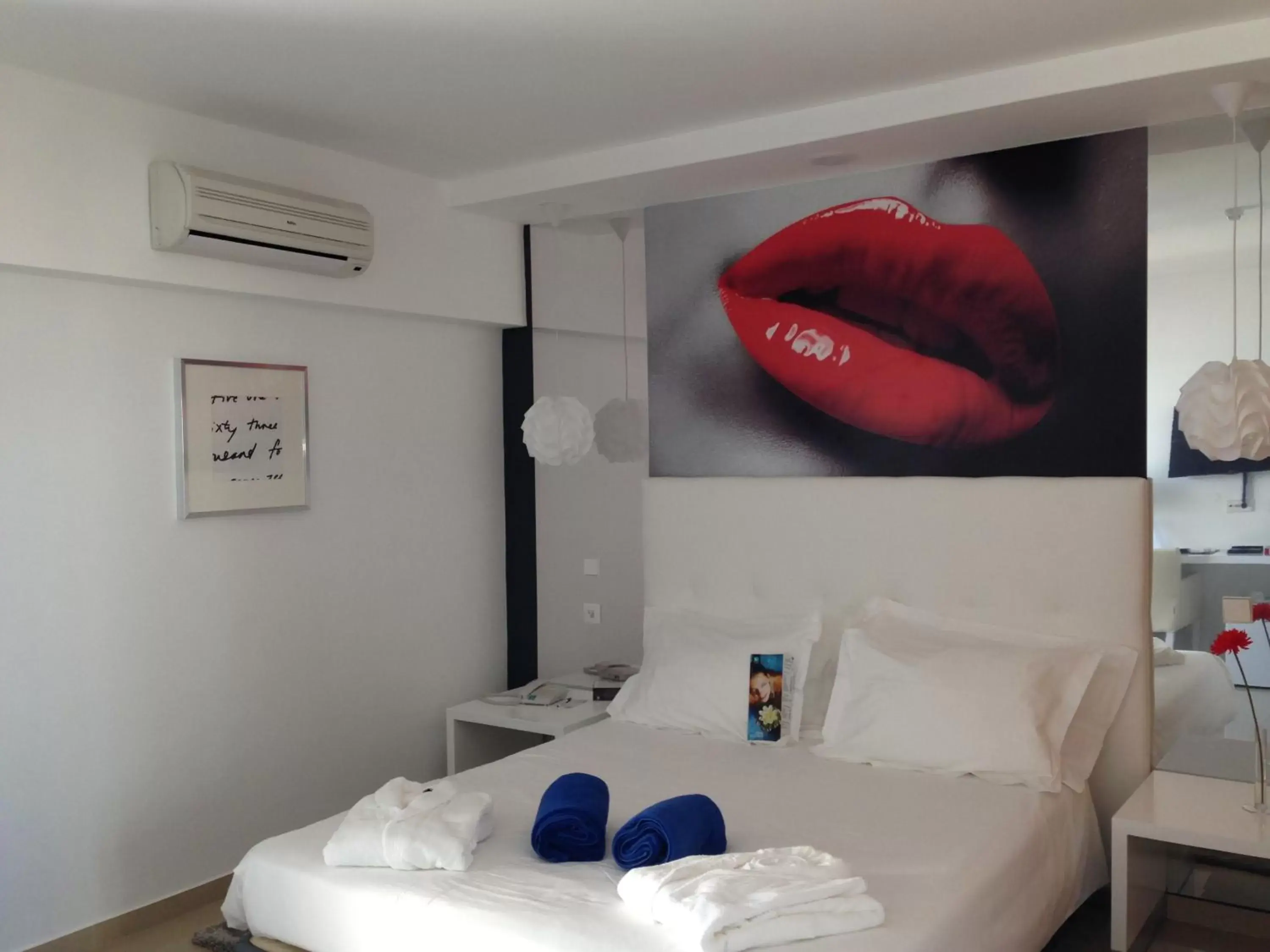 Bed in Rocamar Exclusive Hotel & Spa - Adults Only