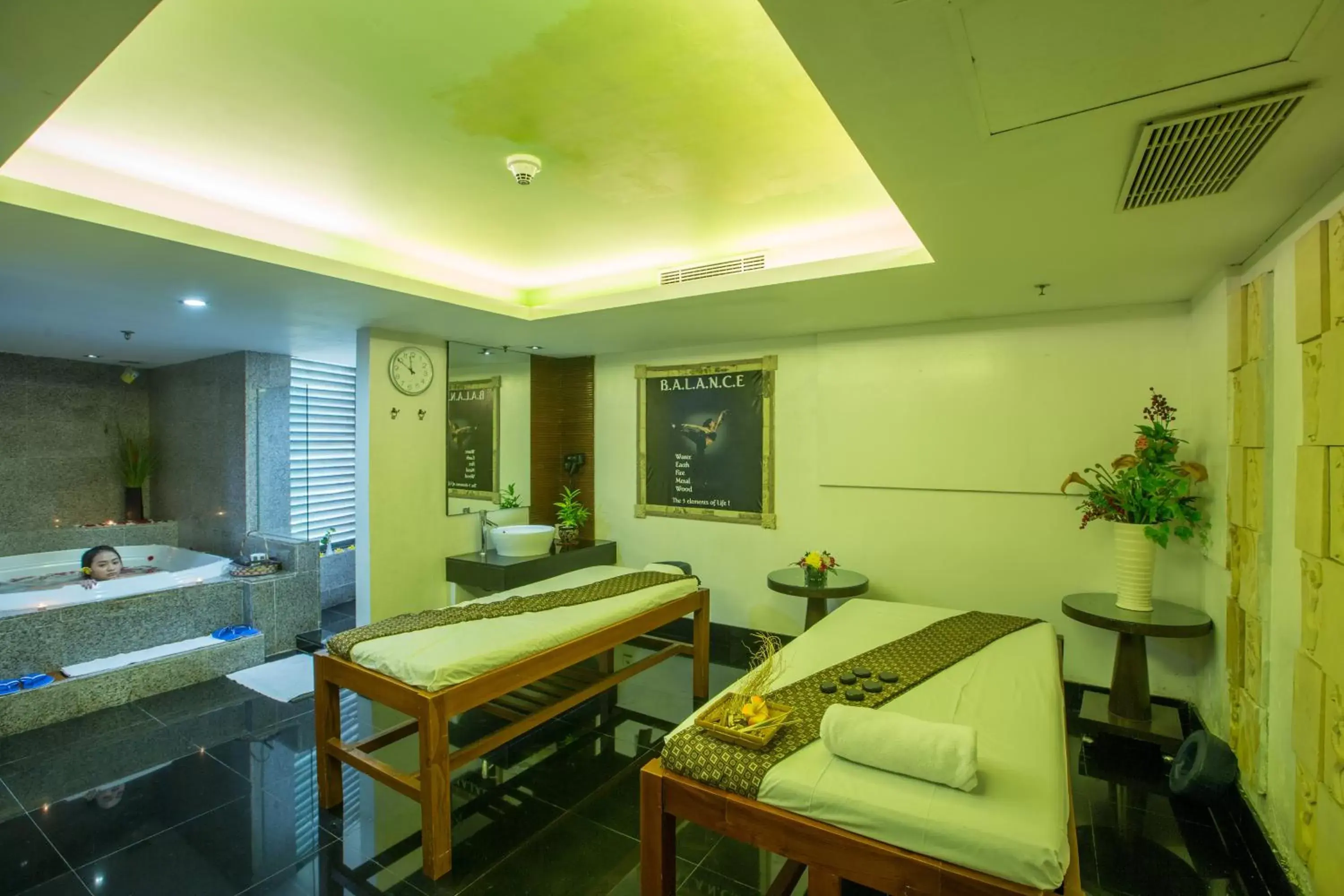 Spa and wellness centre/facilities in Manhattan Hotel Jakarta