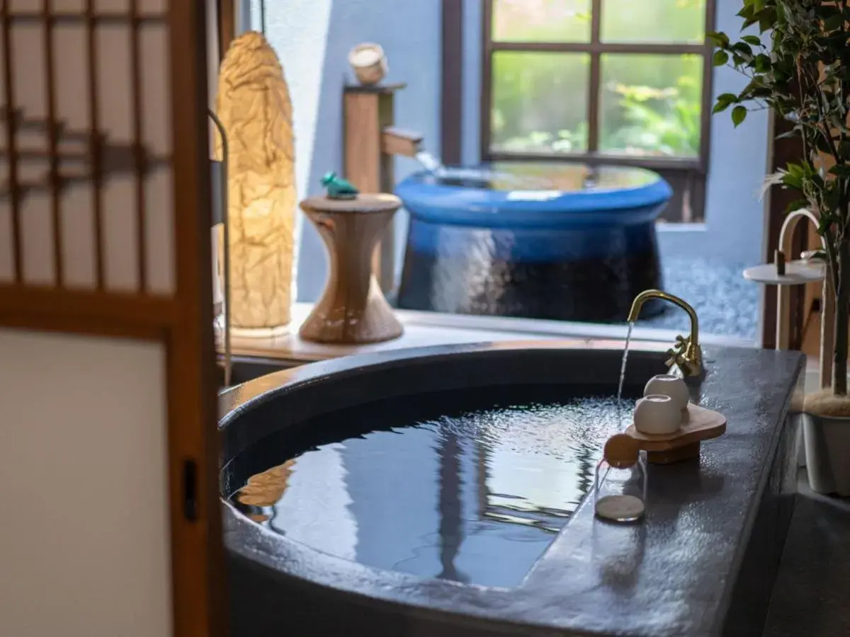 Bathroom, Swimming Pool in Nazuna Kyoto Nijo-jo