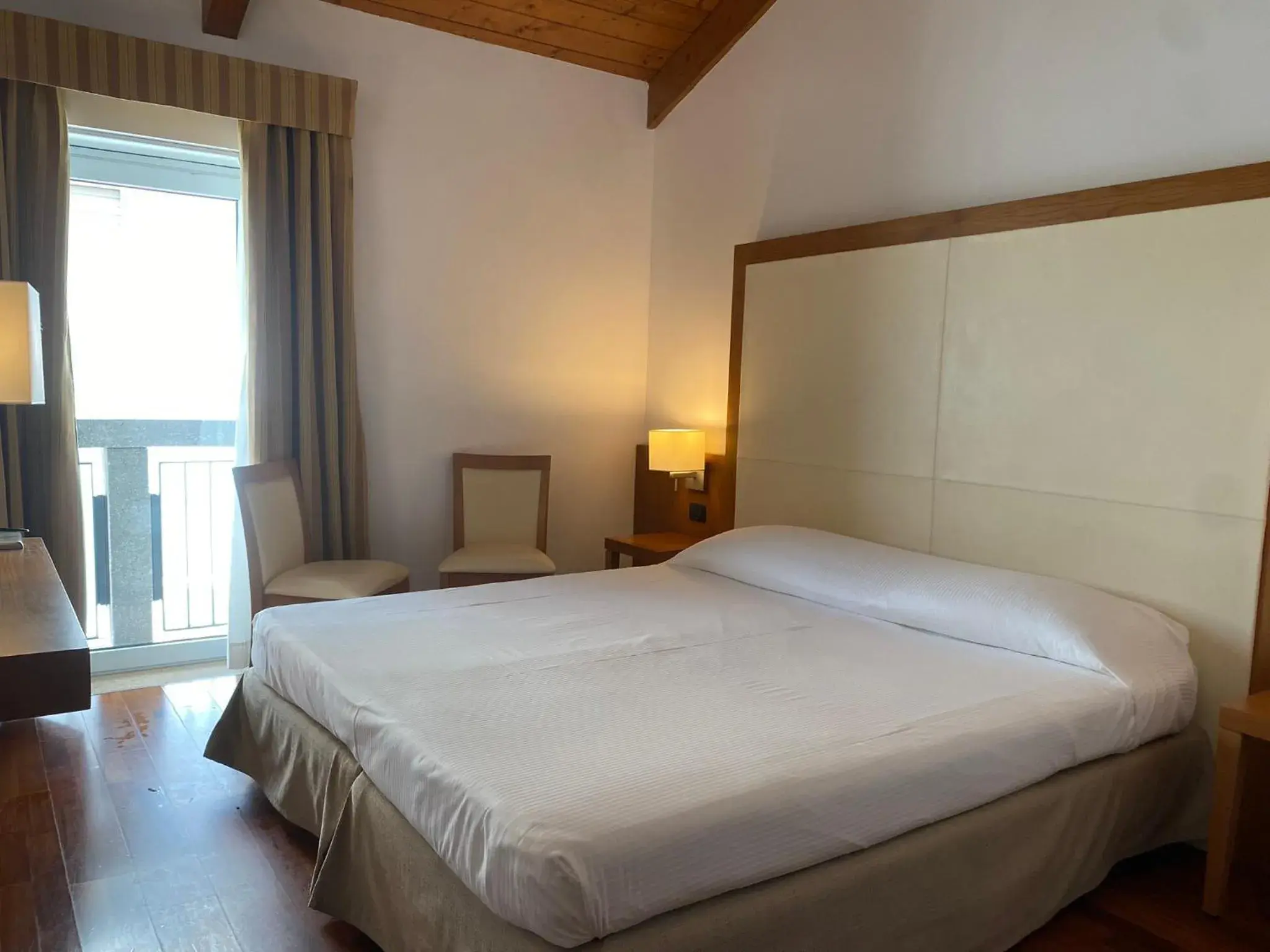 Economy Double or Twin Room in Hotel Mavino