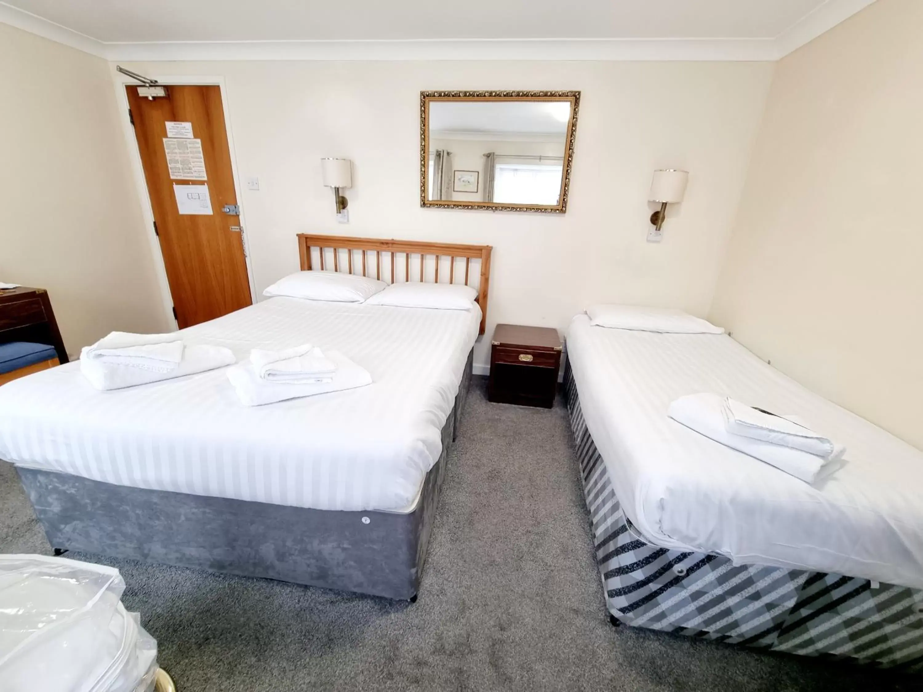 Bed in The Sportsmans Inn Limited Bed in The Sportsmans Inn Limited