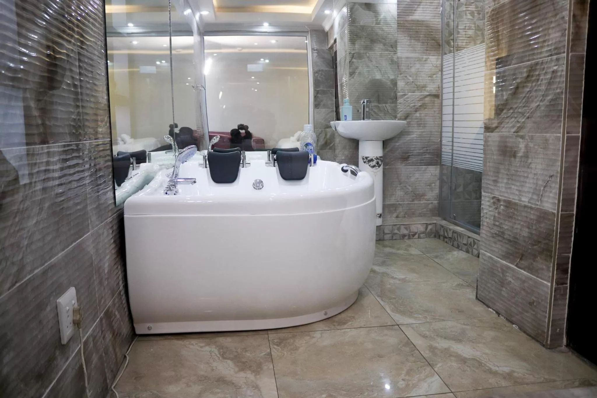 Bathroom in Gold Crown International Hotel Johannesburg