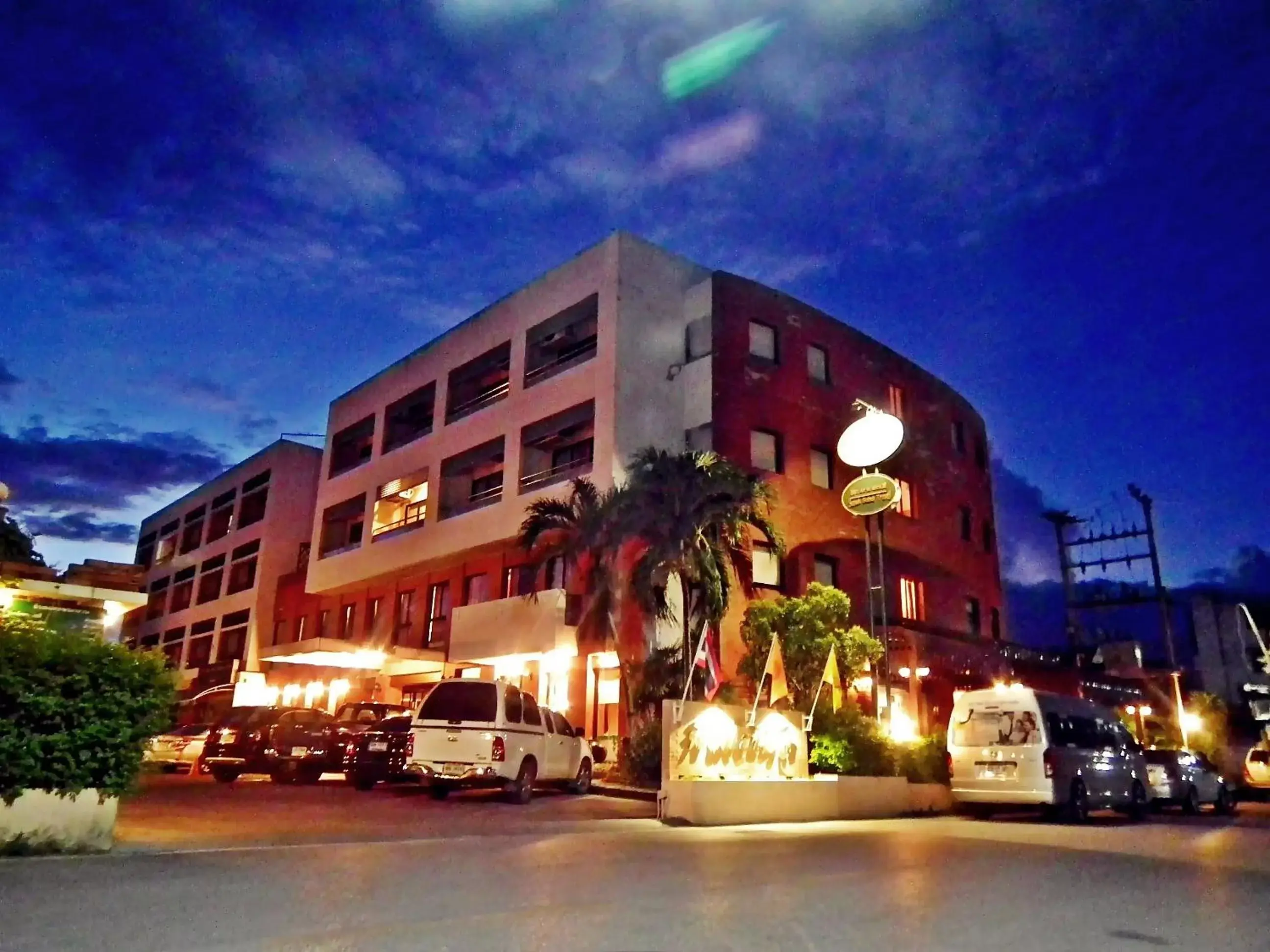 Facade/entrance, Property Building in Pin Hotel