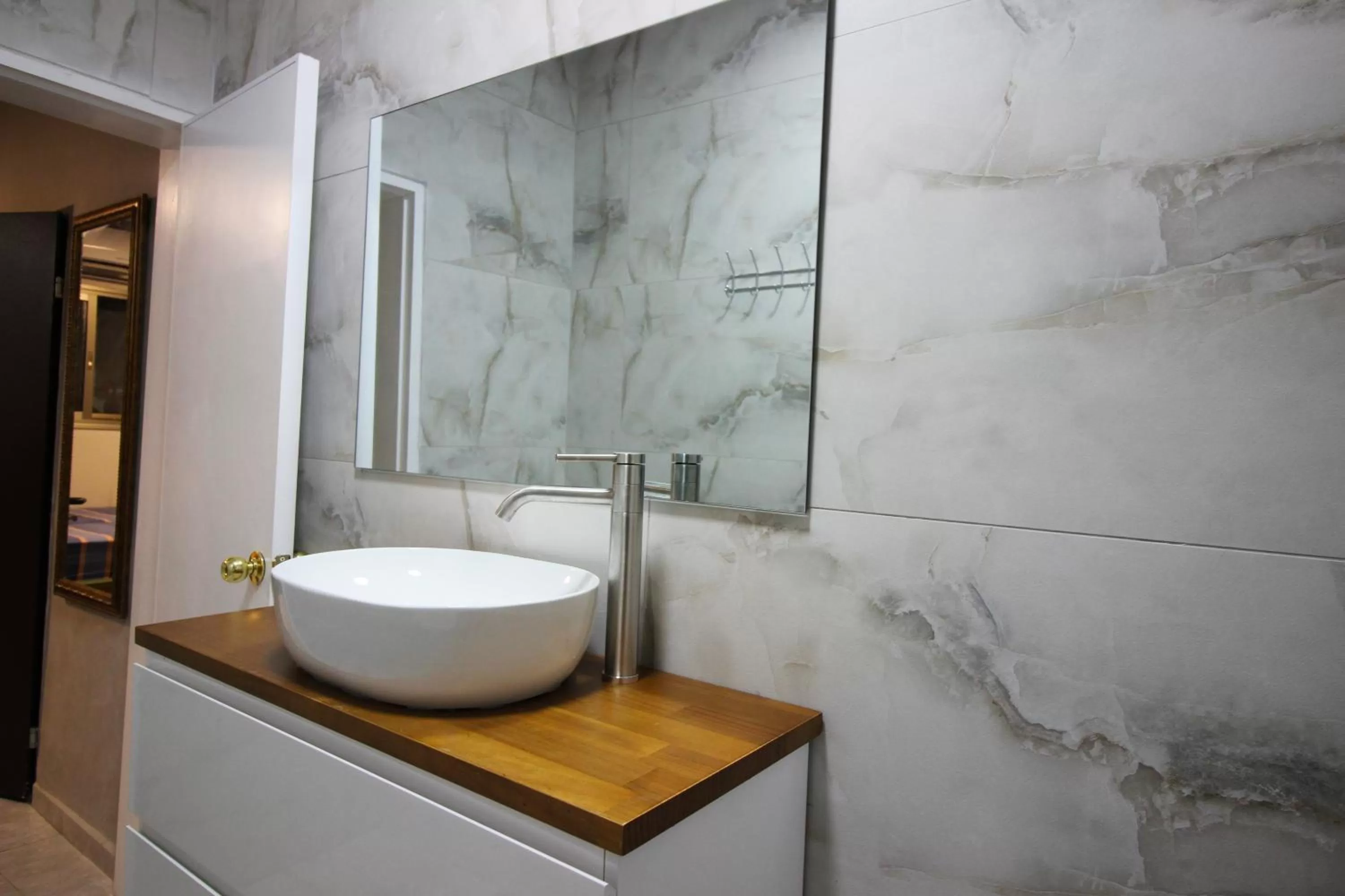 Bedroom in Sunset Inn