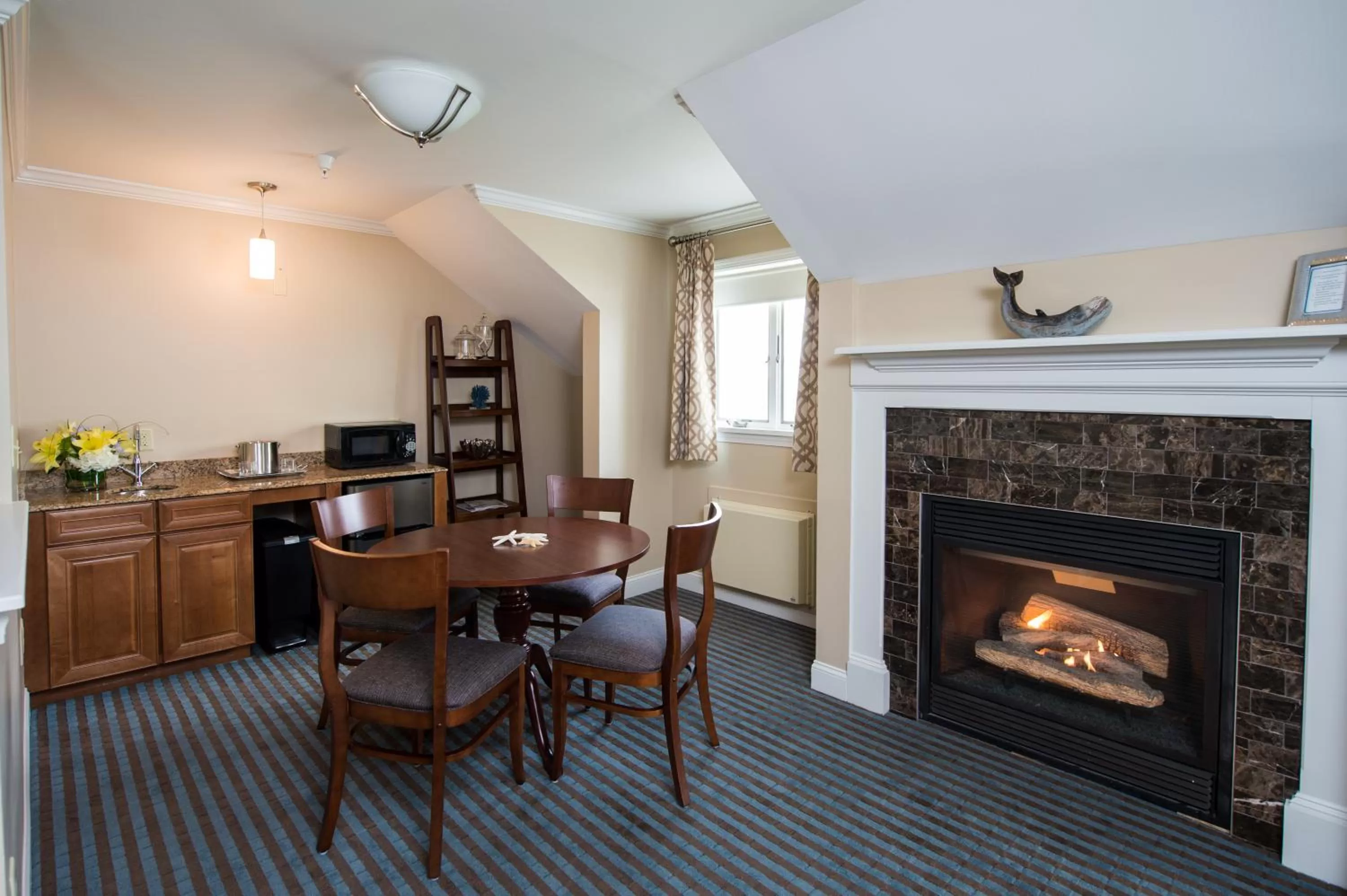 Dining area in Union Bluff Hotel & Meeting House