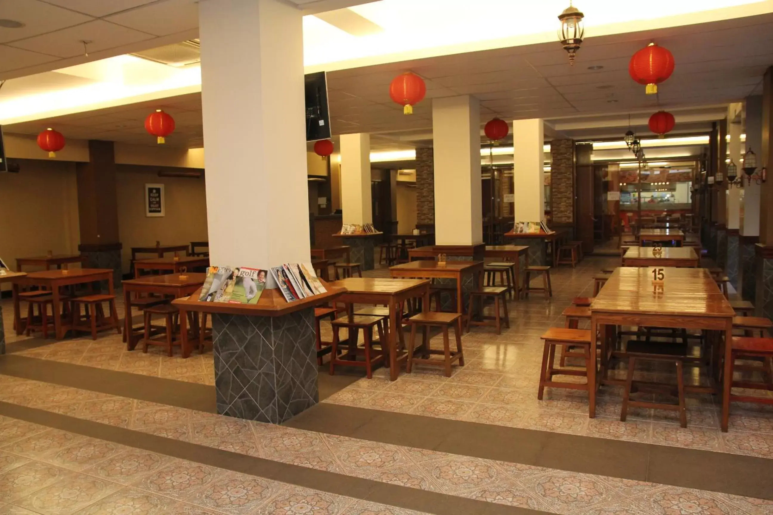 Property building, Restaurant/Places to Eat in RedDoorz Plus near Soekarno Hatta Airport 2