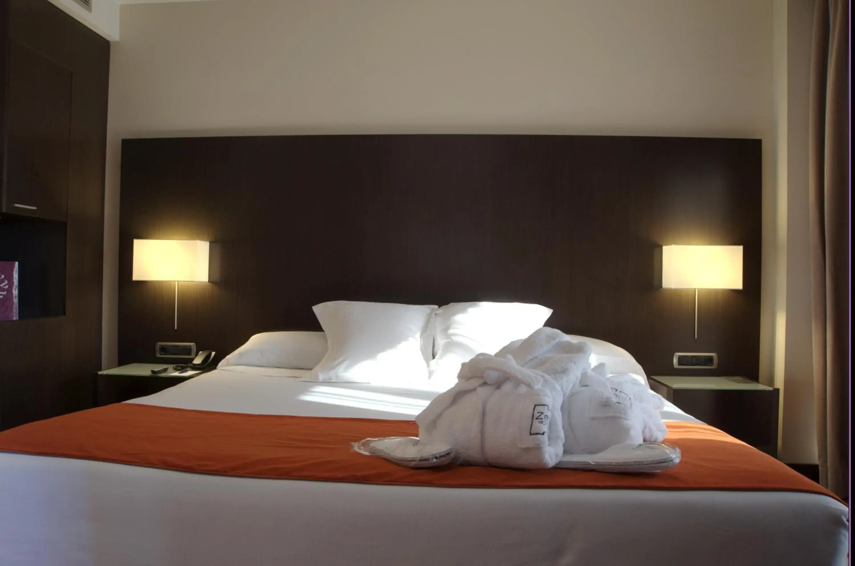Bed in Hotel Zenit Pamplona